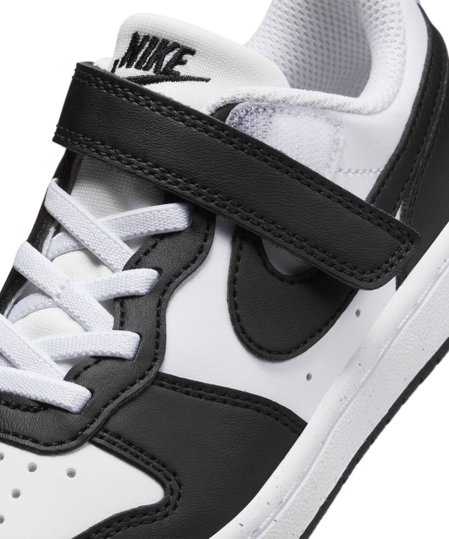 NIKE ナイキ スニーカー キッズ ジュニア 子供 靴 シューズ COURT