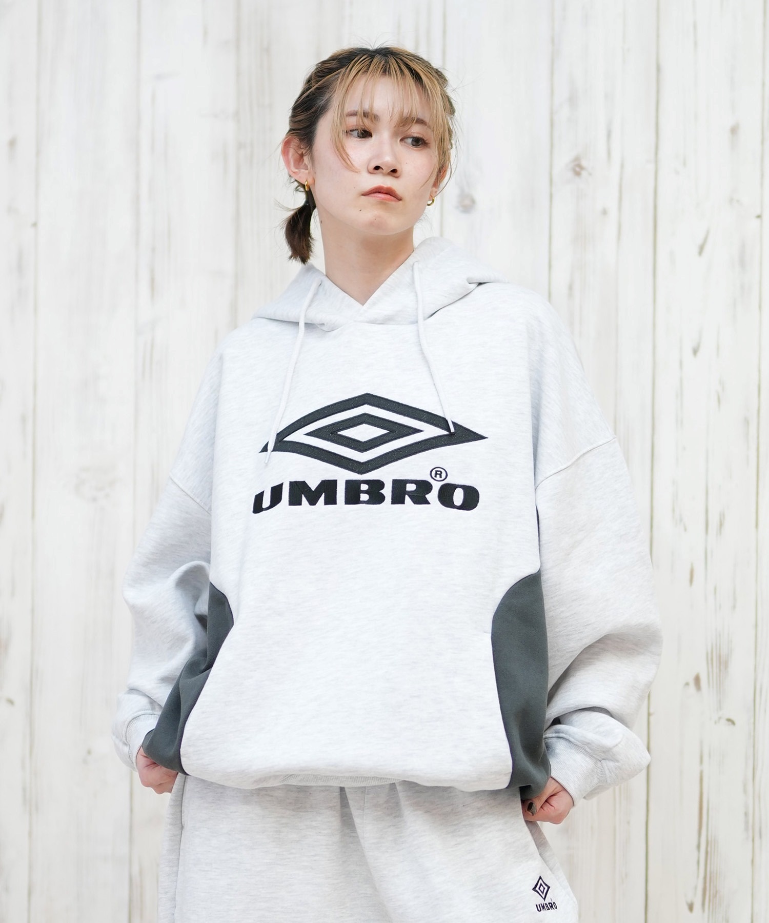 UMBRO アンブロ パーカー プルオーバー レディース フーディー 
