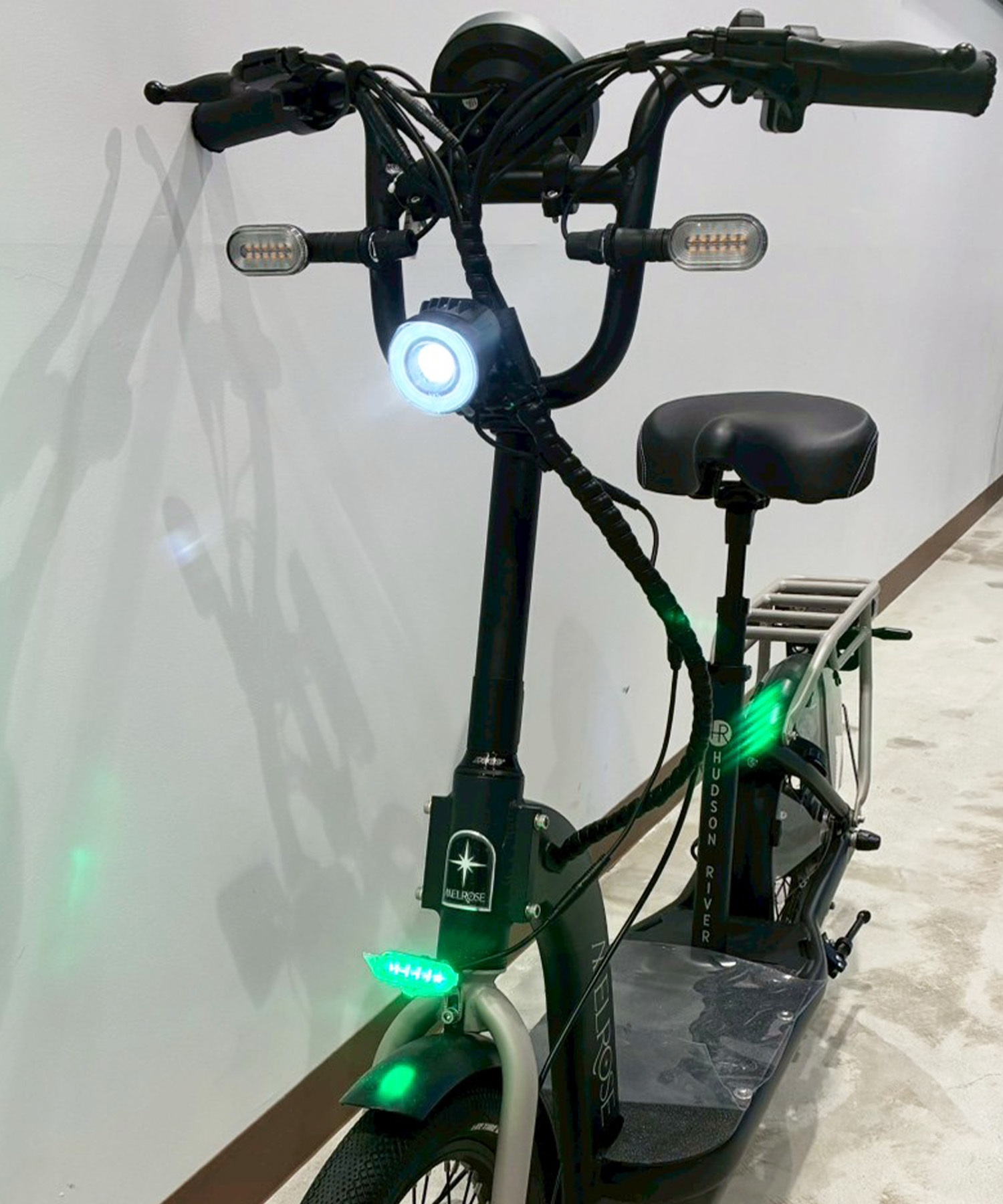 HUDSON RIVER ハドソンリバー 特定小型原動機付自転車 16inch MELROSE