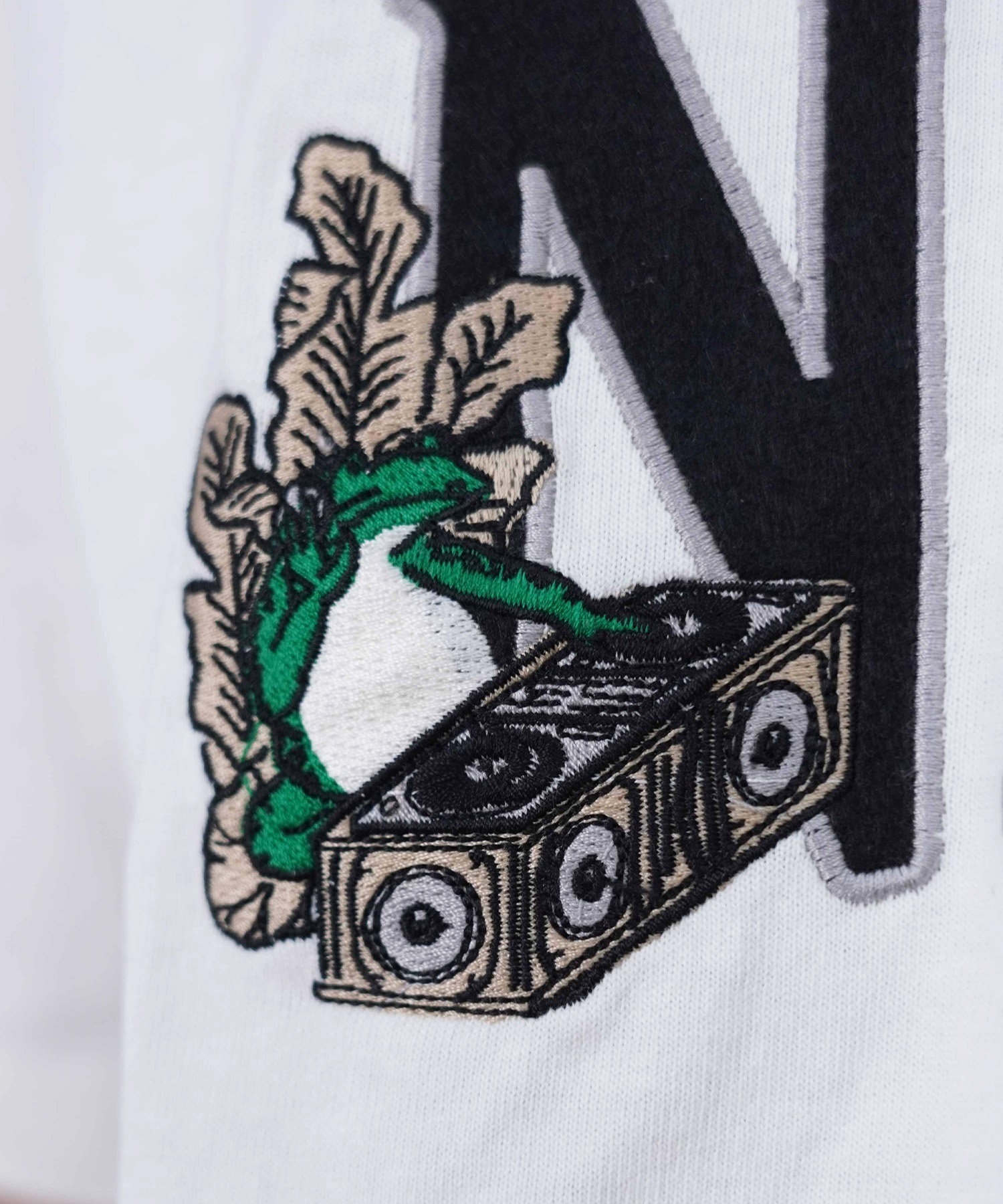 FORGET NEVER フォーゲットネバー 半袖 Tシャツ メンズ フロント