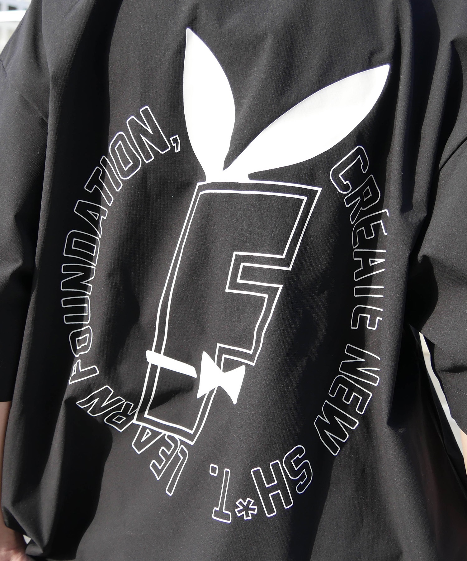 FORGET NEVER フォーゲットネバー 半袖 Tシャツ メンズ バックプリント オーバーサイズ 252OO1ST633FN ムラサキスポーツ限定(BLK-M)