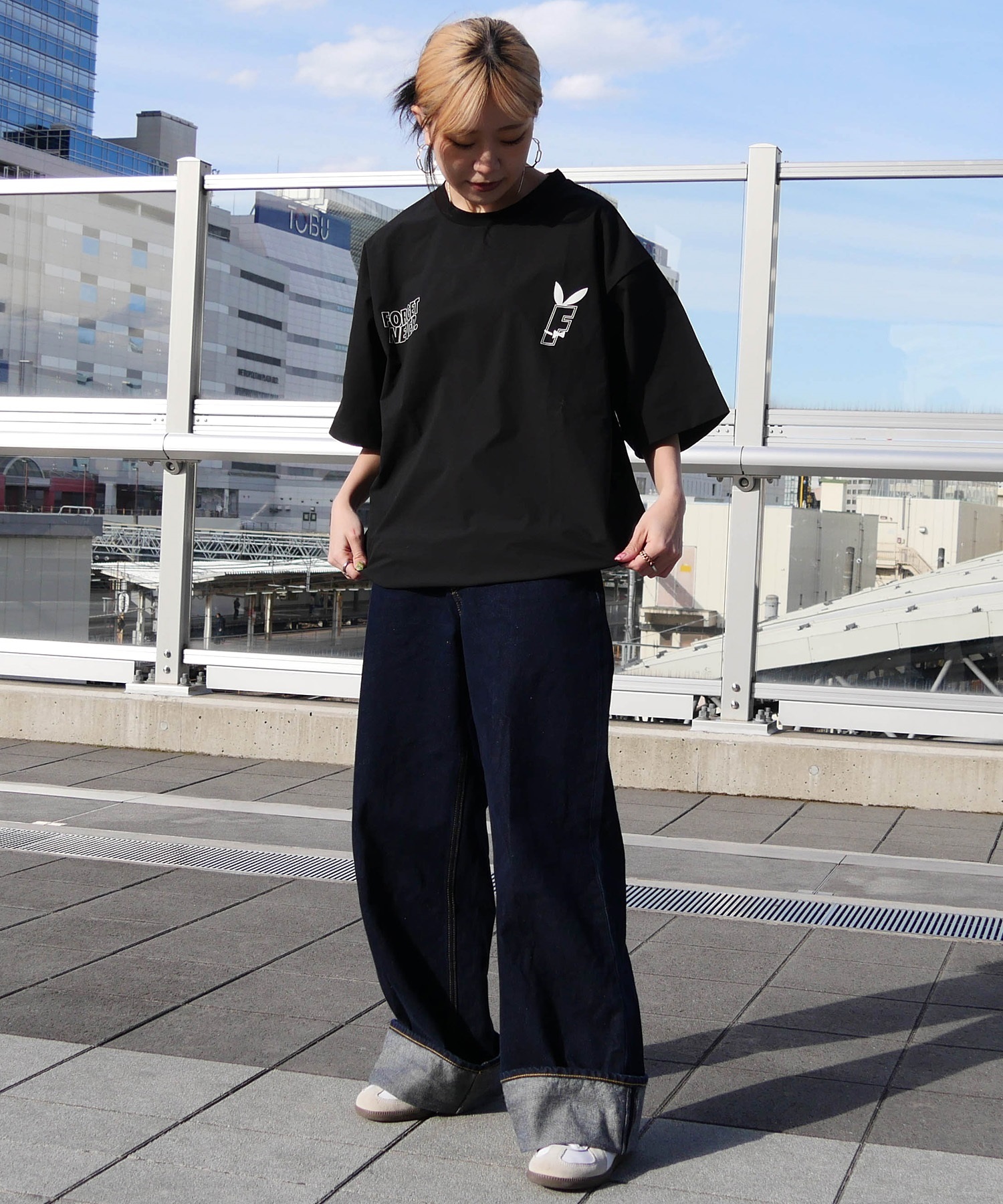 FORGET NEVER フォーゲットネバー 半袖 Tシャツ メンズ バックプリント オーバーサイズ 252OO1ST633FN ムラサキスポーツ限定(BLK-M)