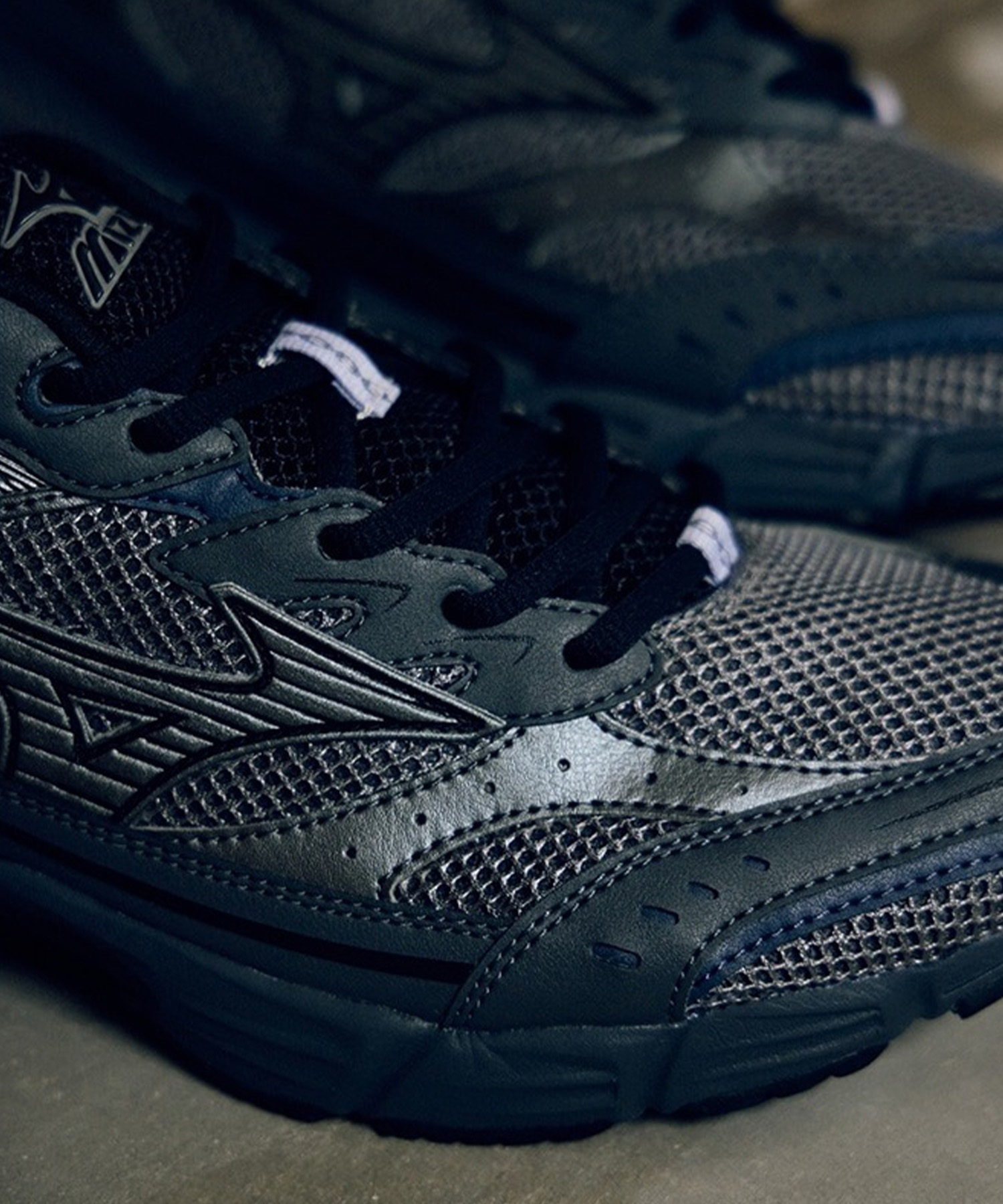 MIZUNO ミズノ スニーカー メンズ レディース 靴 シューズ MXR