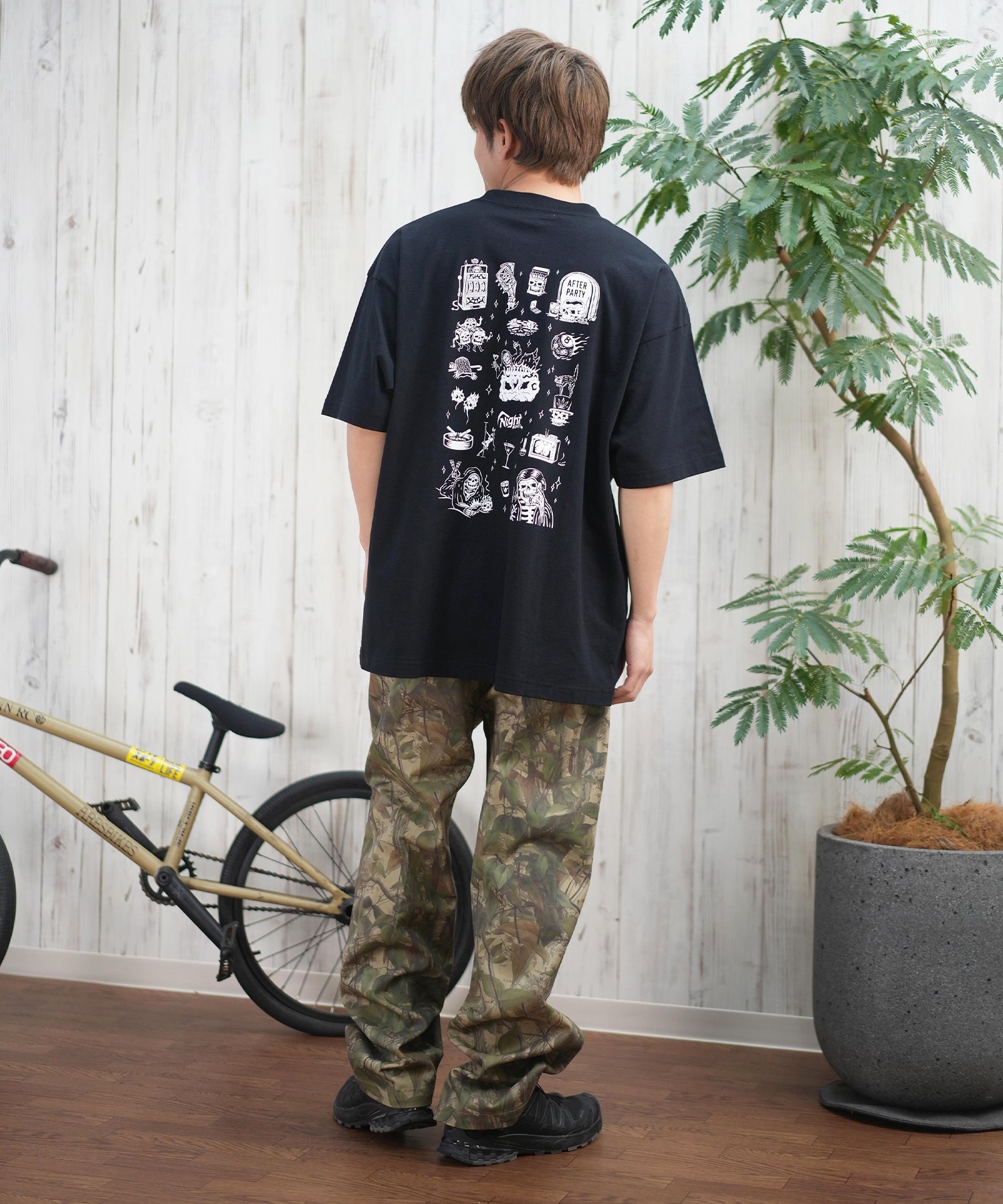 strumストラムらロングジップスウェットバックラッシュ strumストラムらロングジップスウェットバックラッシュ