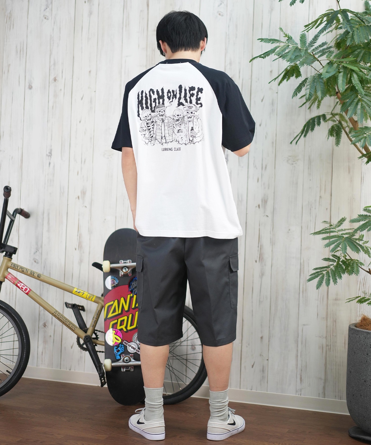LURKING CLASS ラーキングクラス 半袖 Tシャツ メンズ ラグランスリーブ バックプリント ST25STM11 ムラサキスポーツ限定(WH/BK-M)