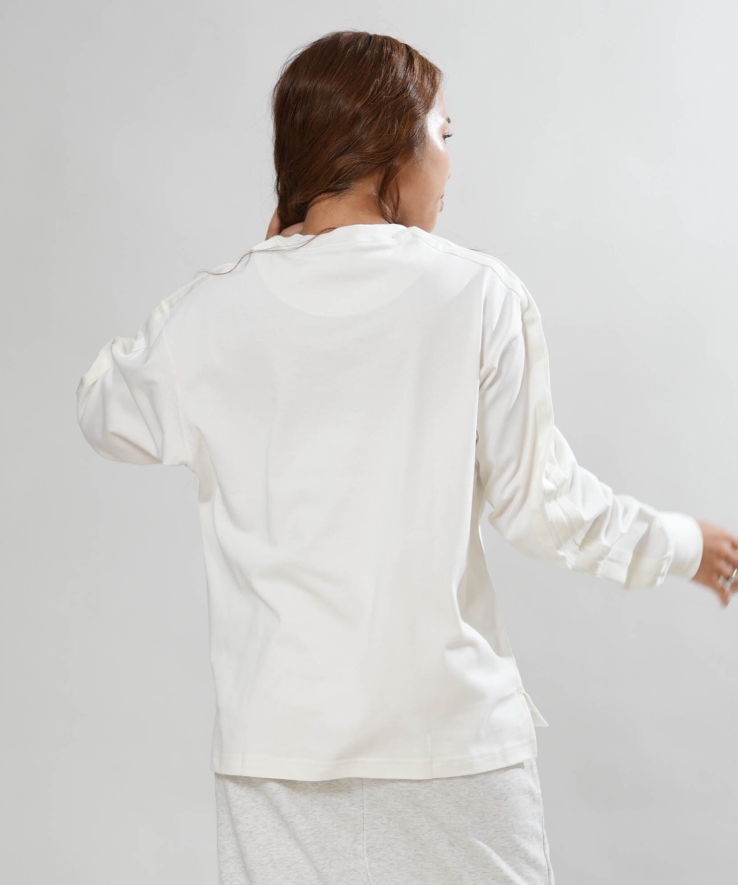 adidas アディダス 長袖 Tシャツ ロンT レディース シンプル W ESS＋