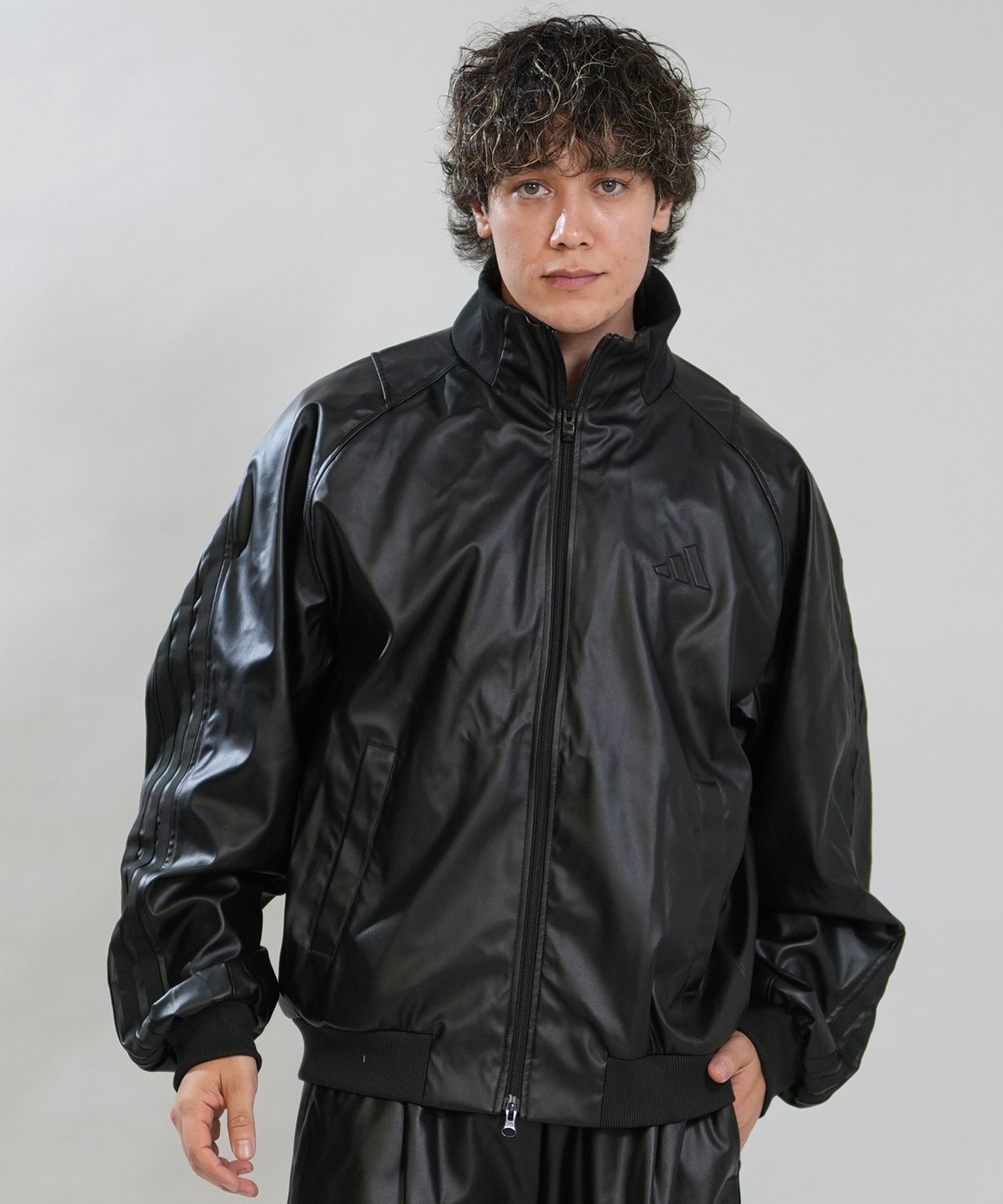 adidas アディダス ジャージ トラックジャケット メンズ レザー風