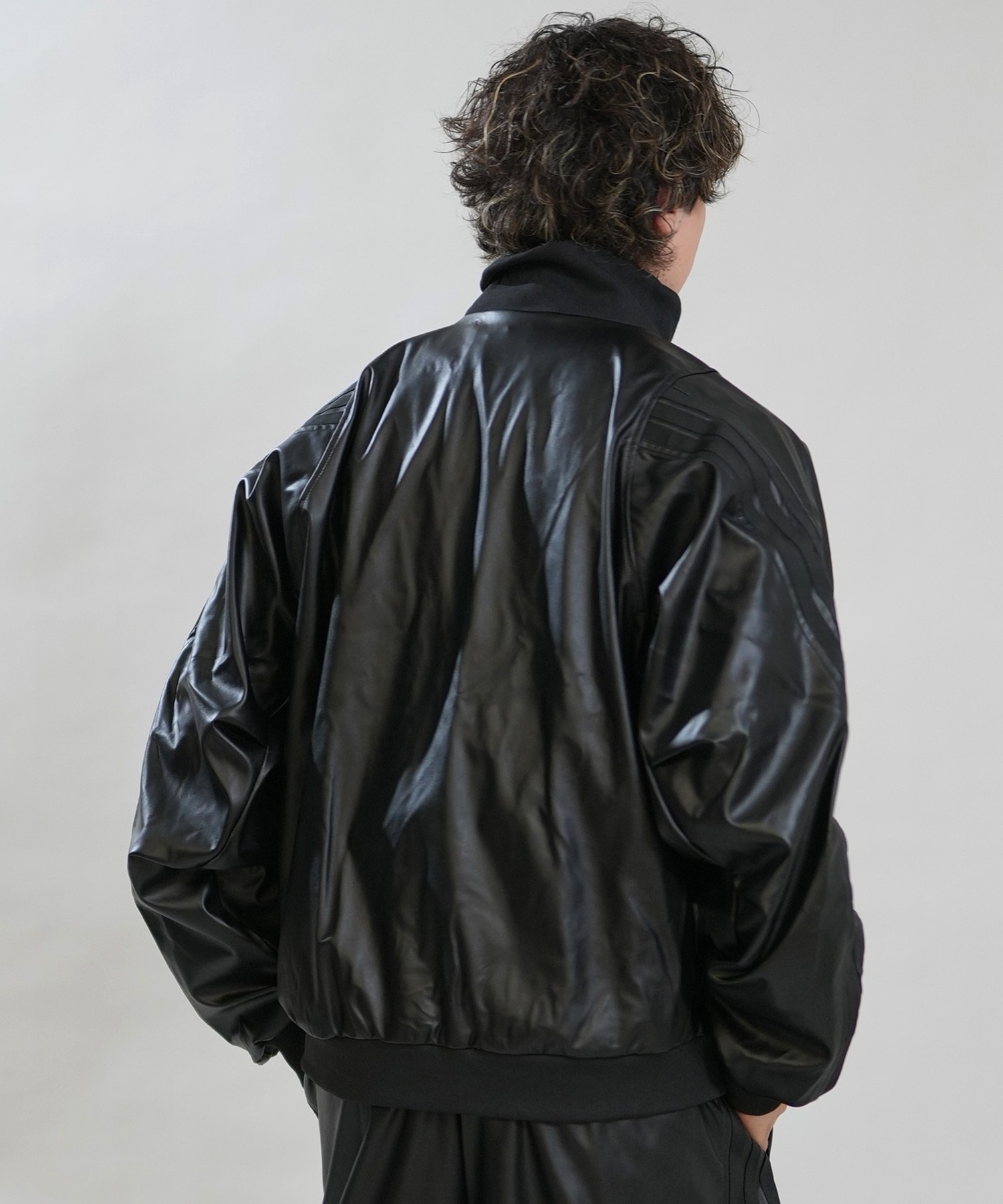 adidas アディダス ジャージ トラックジャケット メンズ レザー風