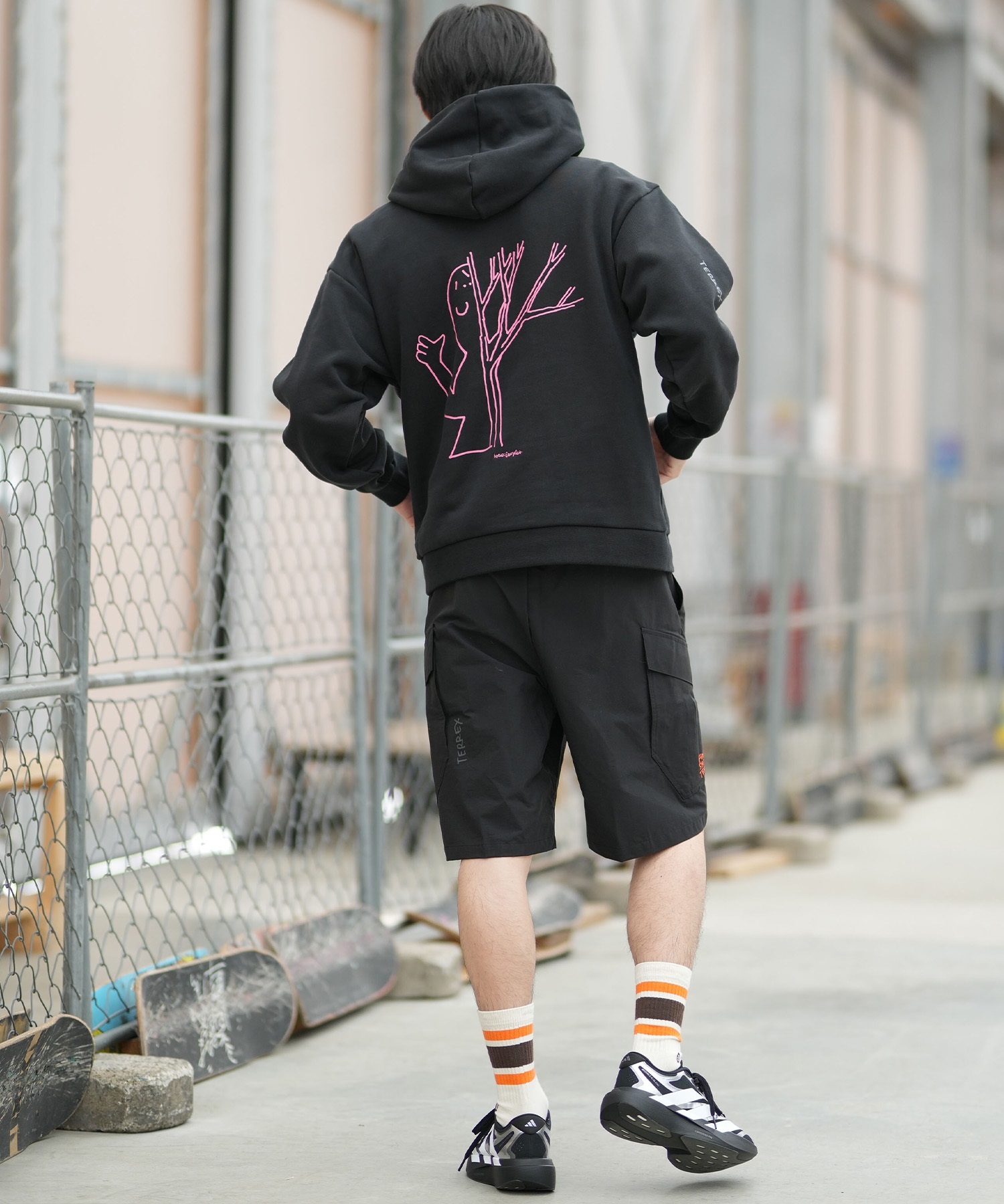 adidas アディダス プルオーバー パーカー メンズ マークゴンザレス