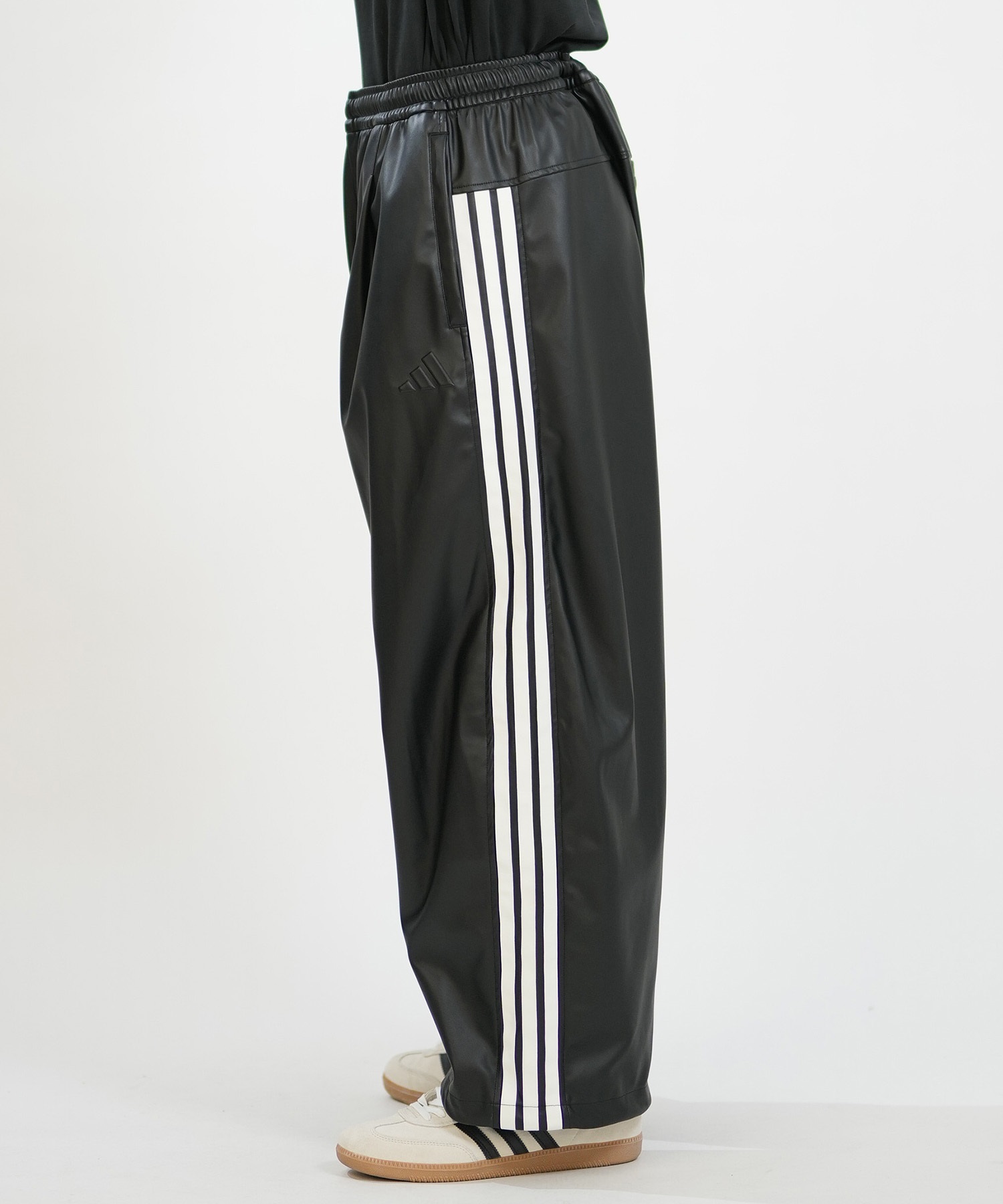 adidas アディダス ジャージ トラックパンツ メンズ レザー風