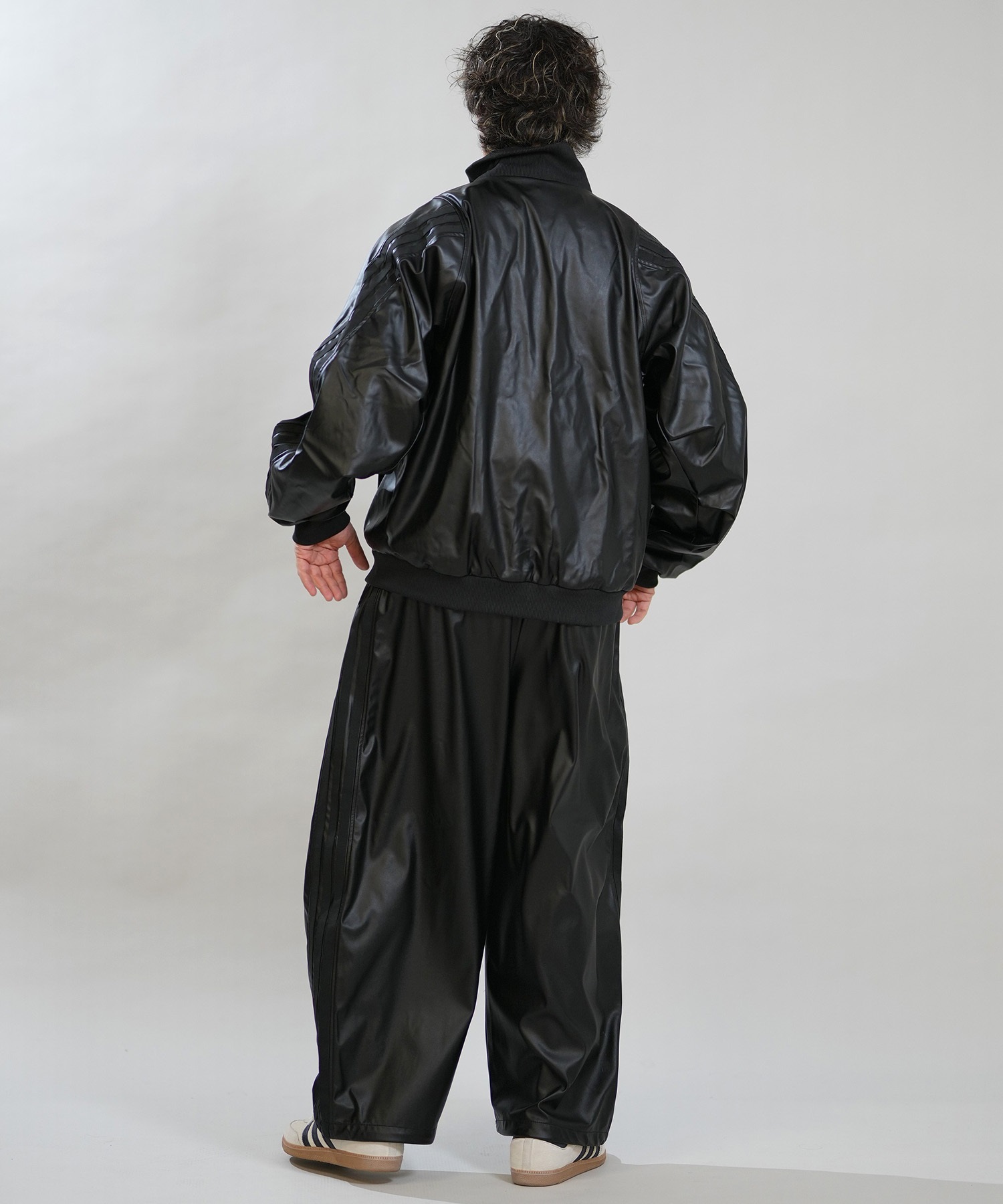 【激レア】 × roam レザージャケット M黒/アディダスジャージ adidas アディダス ジャージ トラックパンツ メンズ レザー風