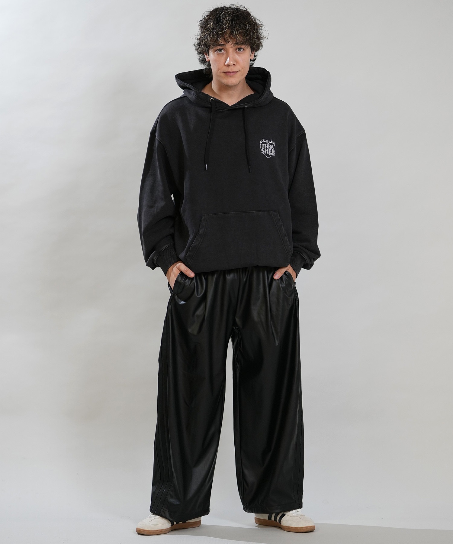 adidas アディダス ジャージ トラックパンツ メンズ レザー風