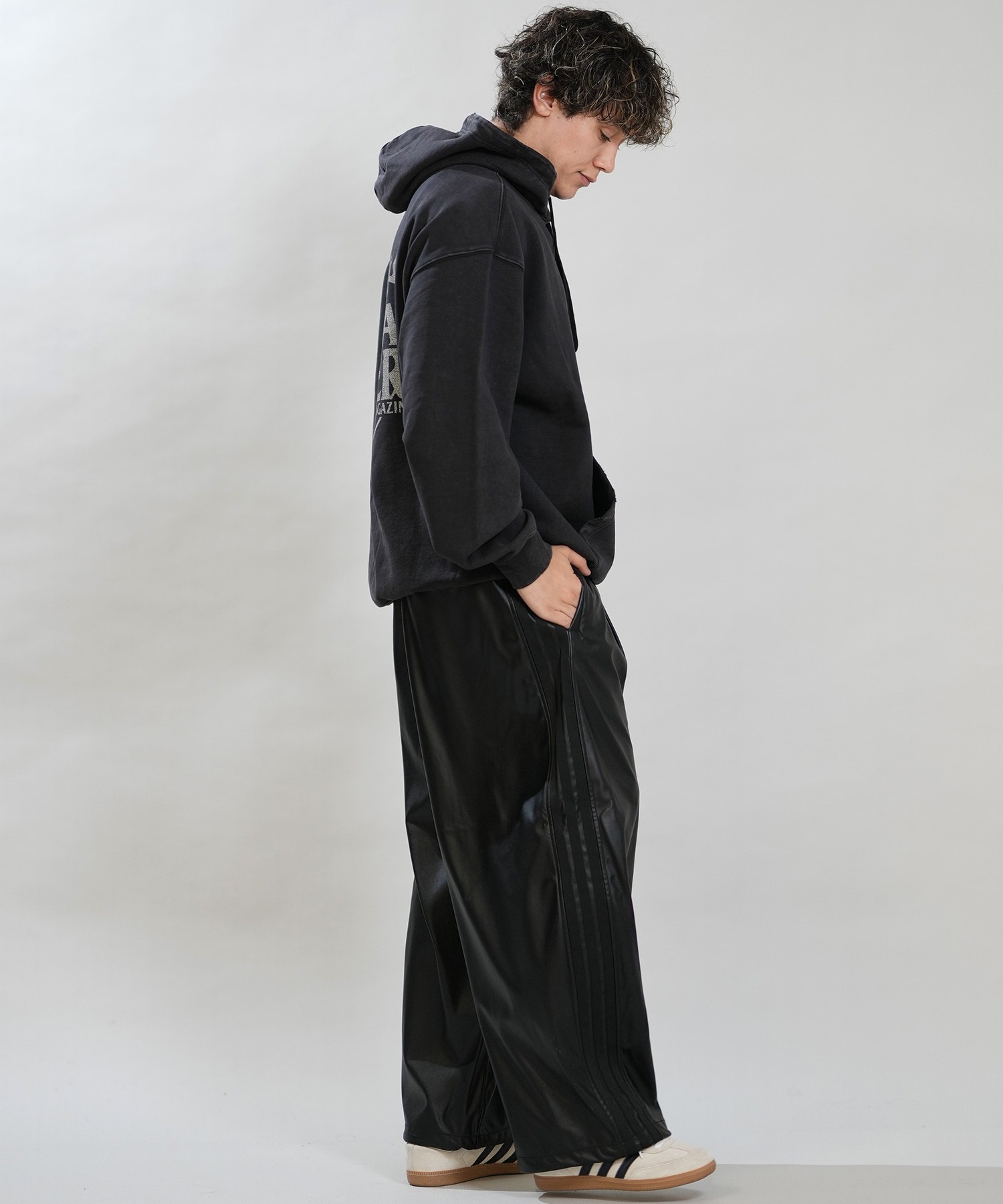 adidas アディダス ジャージ トラックパンツ メンズ レザー風