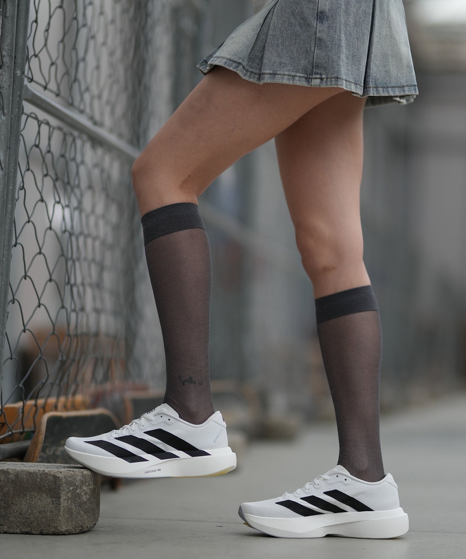 adidas アディダス スニーカー レディース ランニング 厚底 Adizero EVO SL WOVEN W アディゼロ JR4736(WT/BK-23.0cm)