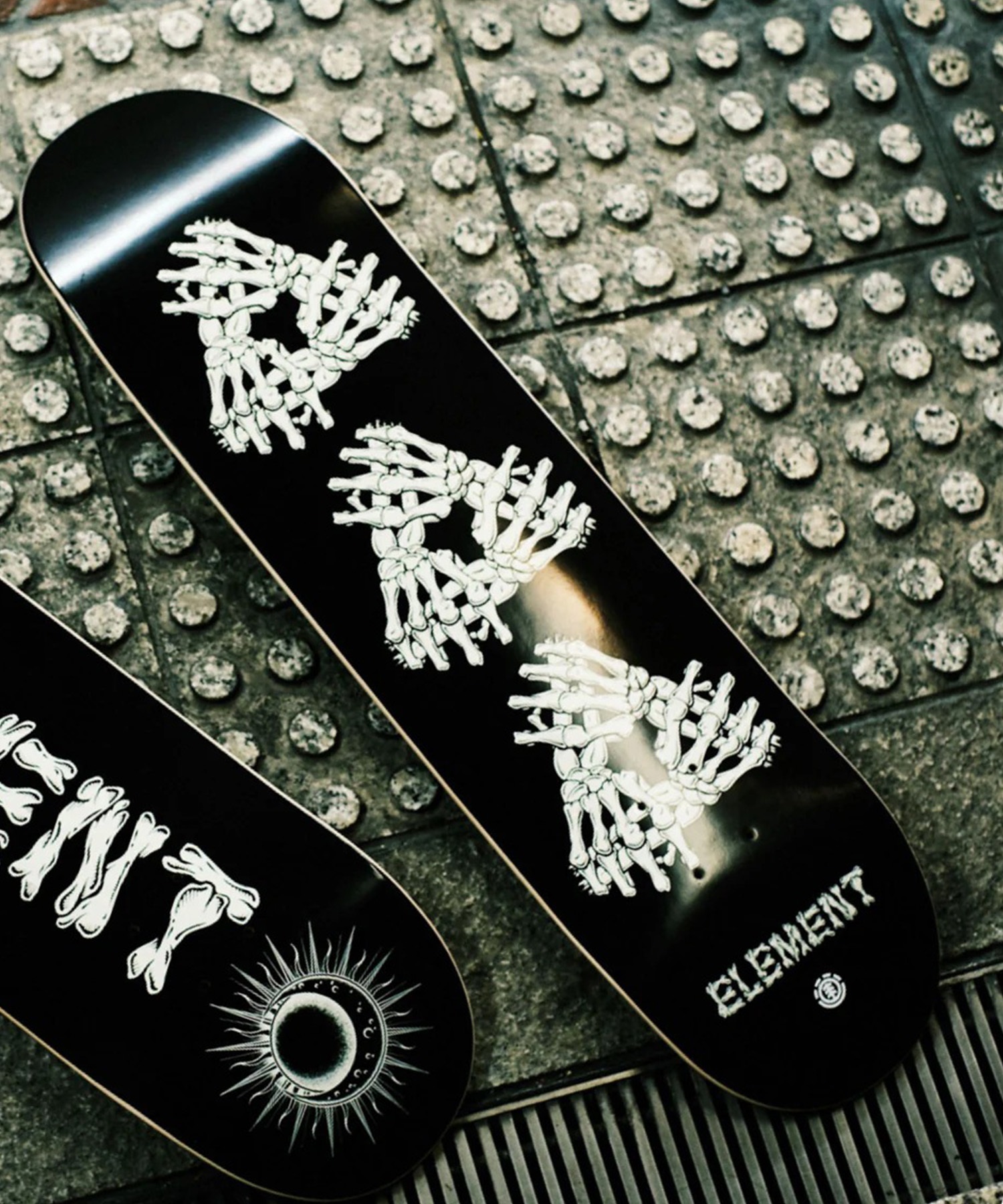 ELEMENT エレメント スケートボード デッキ 8.0inch SKELETON ARM