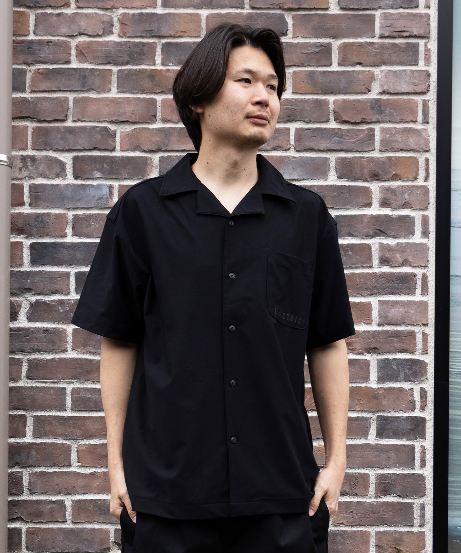 UVERworld 半袖スウェット & GU半袖シャツ 販売 中ゲーム・おもちゃ