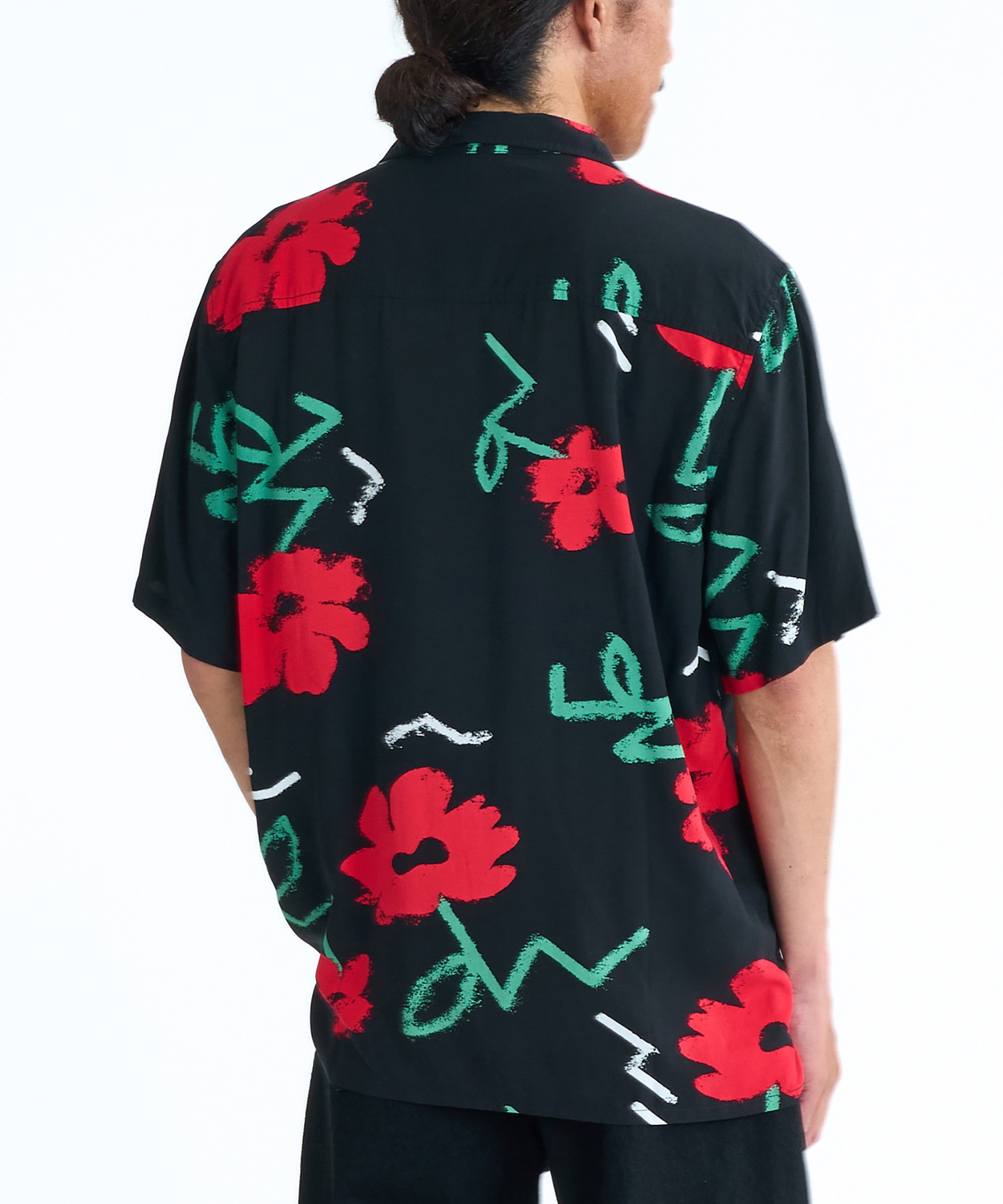 ハイパーシェイプ【ワム】正規品　SUMMER前セール中 QUIKSILVER クイックシルバー 半袖 シャツ メンズ 花柄 SAFE PARADISE