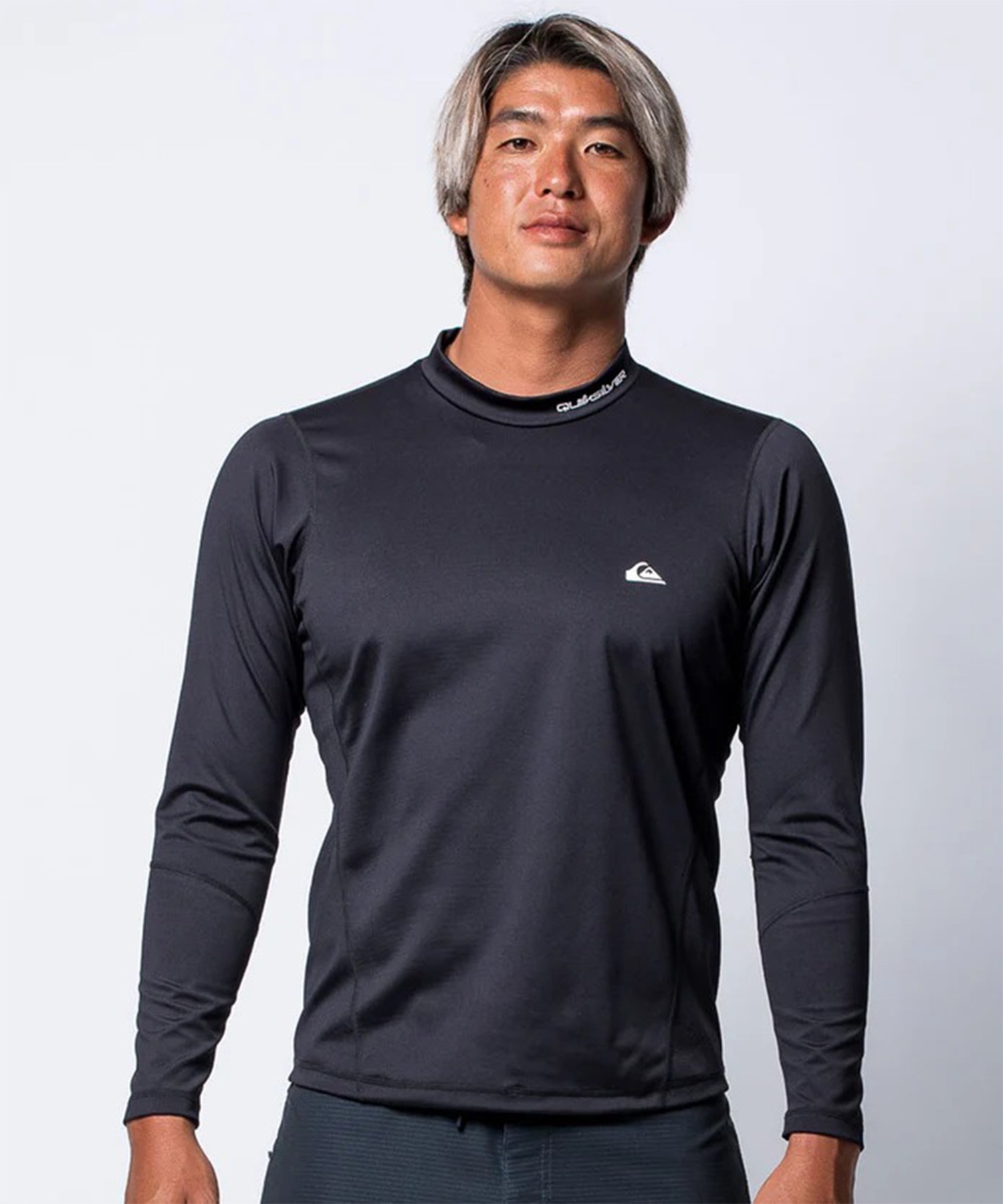 QUIKSILVER クイックシルバー 水着 ラッシュガード 長袖 Tシャツ ロンT