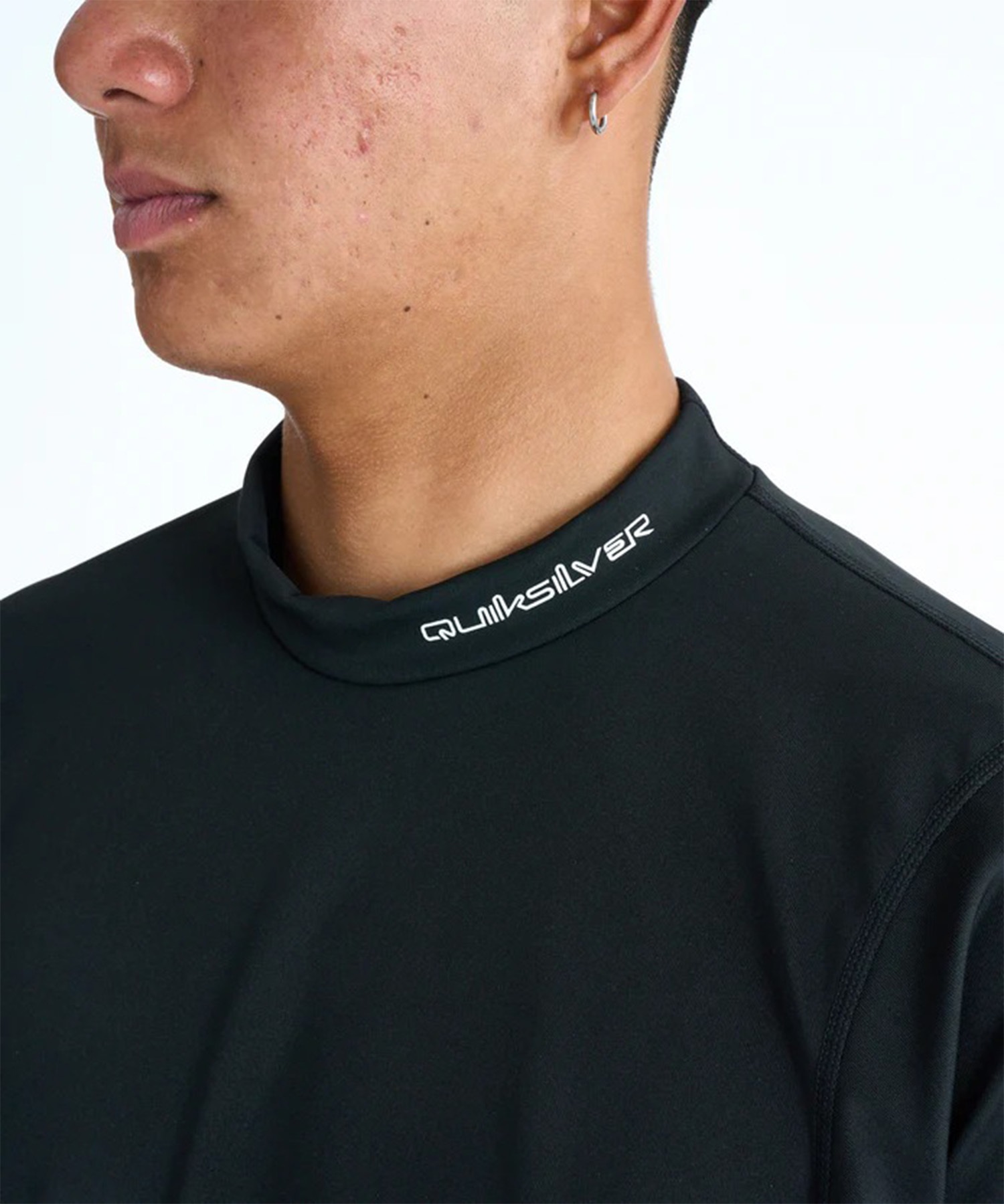 QUIKSILVER クイックシルバー 水着 ラッシュガード 長袖 Tシャツ ロンT