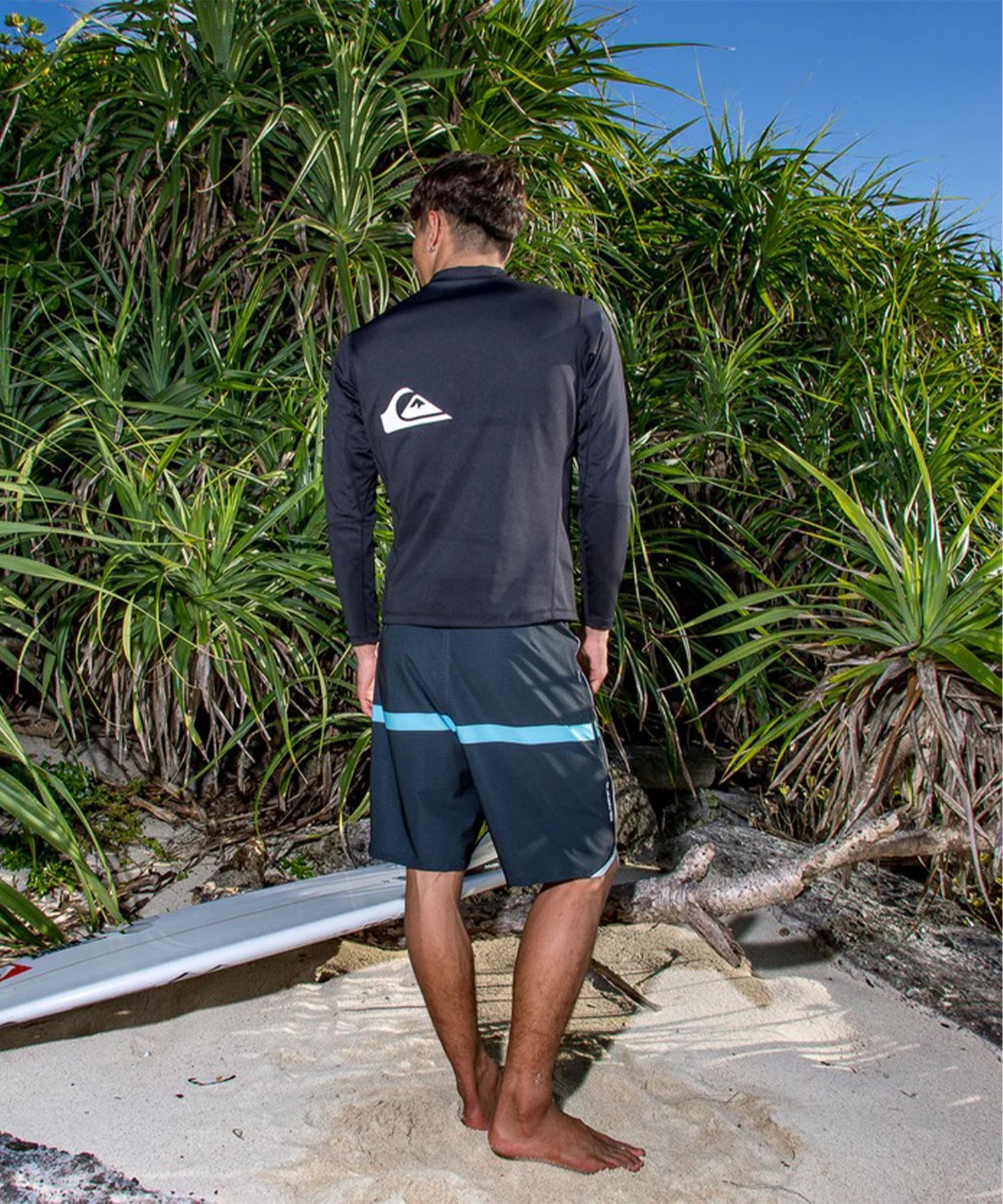 QUIKSILVER クイックシルバー 水着 ラッシュガード 長袖 Tシャツ ロンT