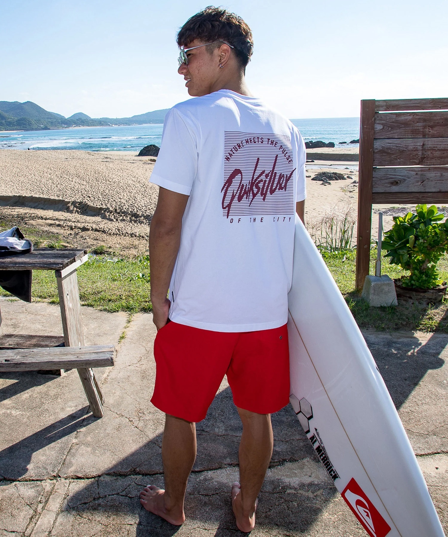 QUIKSILVER クイックシルバー 水着 ラッシュガード 半袖 Tシャツ