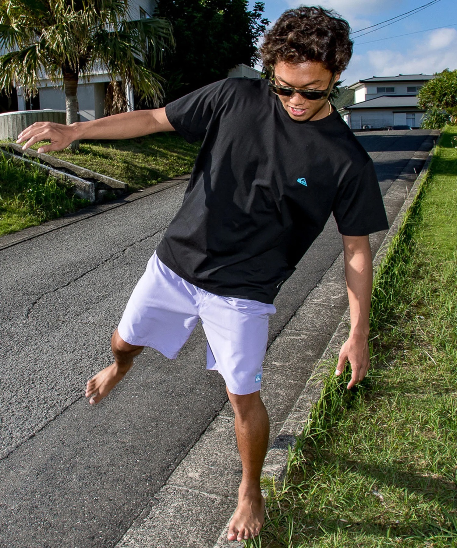 QUIKSILVER クイックシルバー 水着 ラッシュガード 半袖 Tシャツ