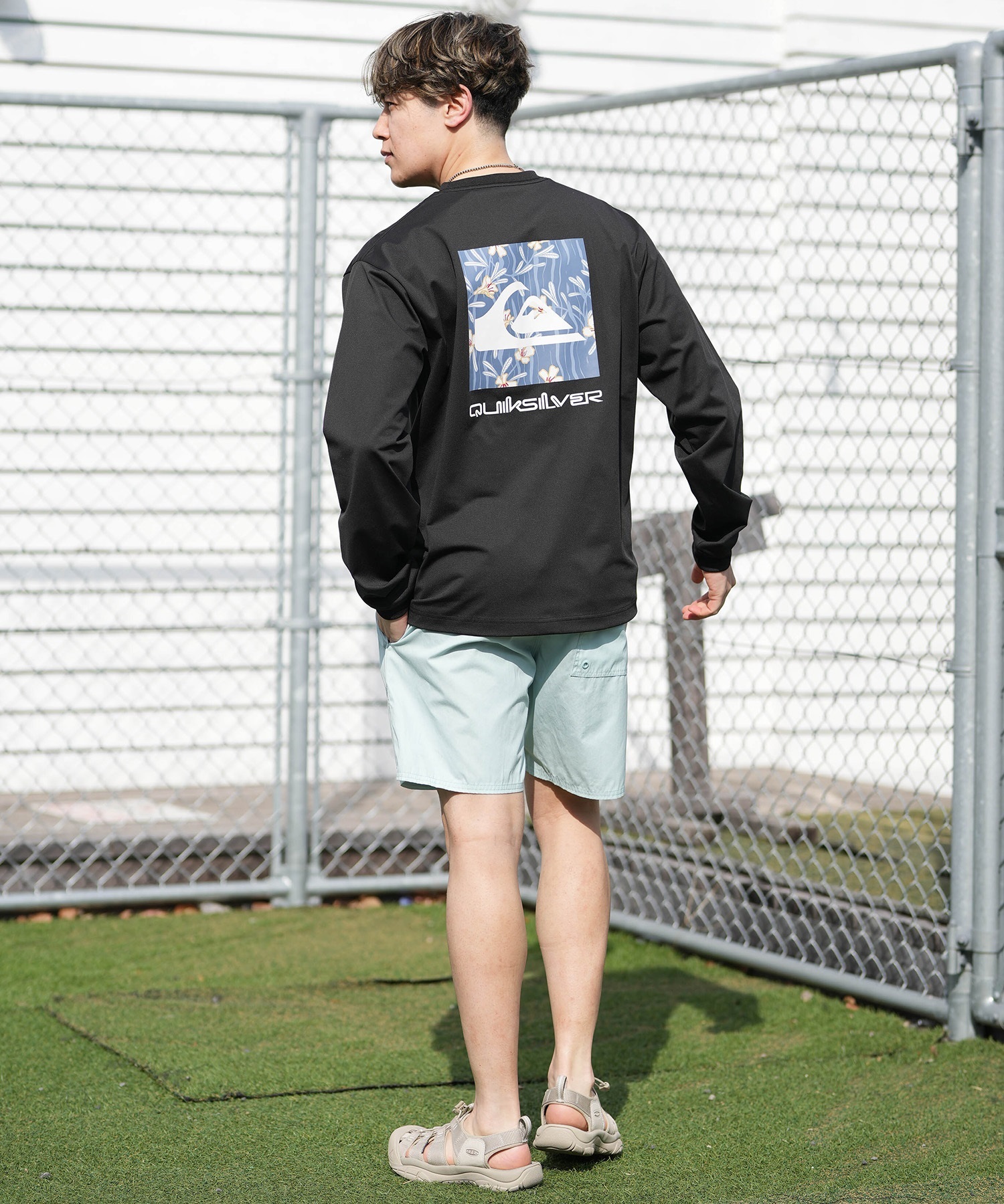 QUIKSILVER クイックシルバー 水着 ラッシュガード 長袖 Tシャツ ロンT QUIKSILVER クイックシルバー 水着 ラッシュガード 長袖 Tシャツ ロンT