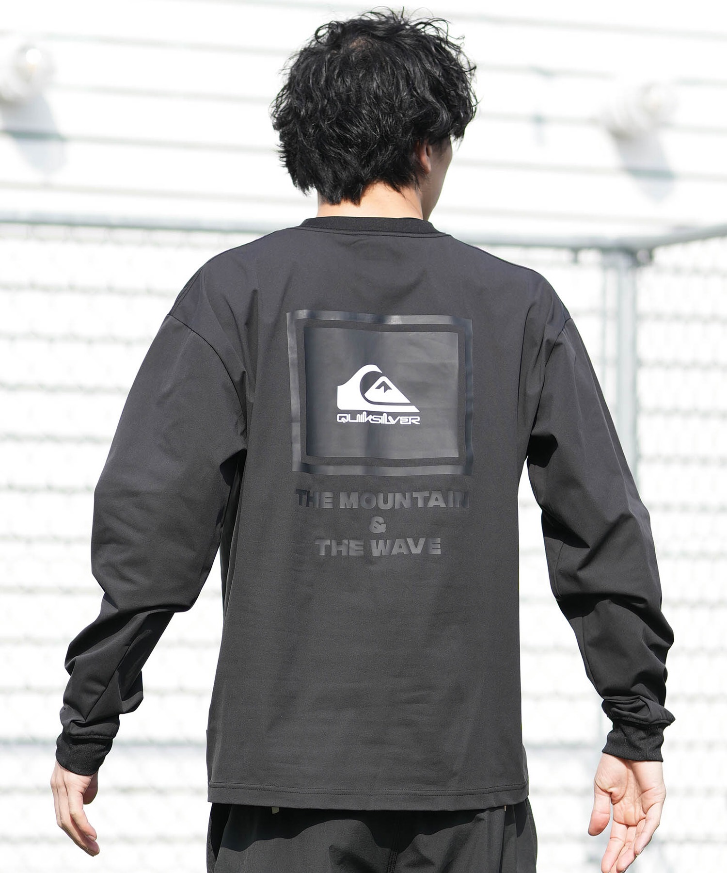 QUIKSILVER クイックシルバー 水着 ラッシュガード 長袖 Tシャツ ロンT