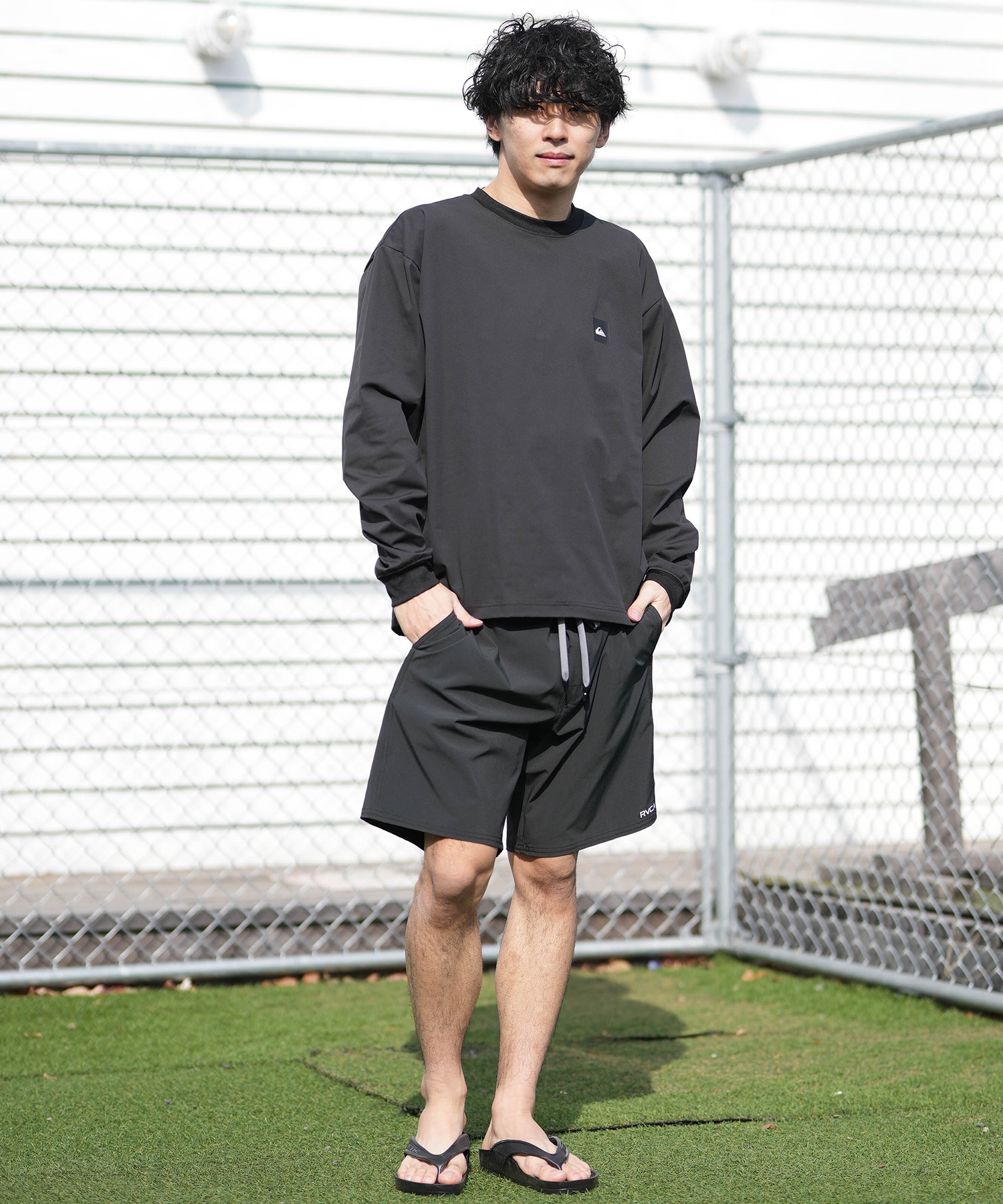 QUIKSILVER クイックシルバー 水着 ラッシュガード 長袖 Tシャツ ロンT メンズ UVカット 速乾 接触冷感 水陸両用 QLY261622M ムラサキスポーツ限定(BLK-M)