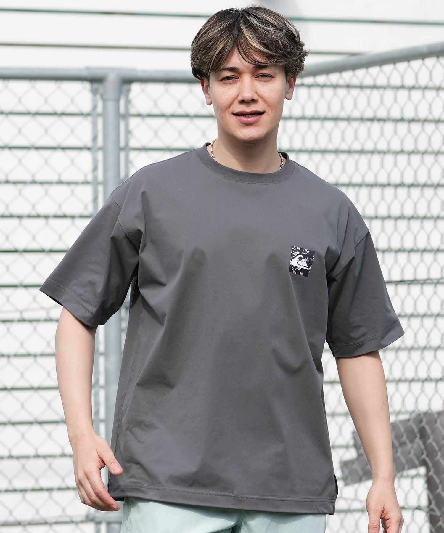 QUIKSILVER クイックシルバー 水着 ラッシュガード 半袖 Tシャツ メンズ UVカット 速乾 接触冷感 水陸両用 QLY261625M ムラサキスポーツ限定(WHT-M)