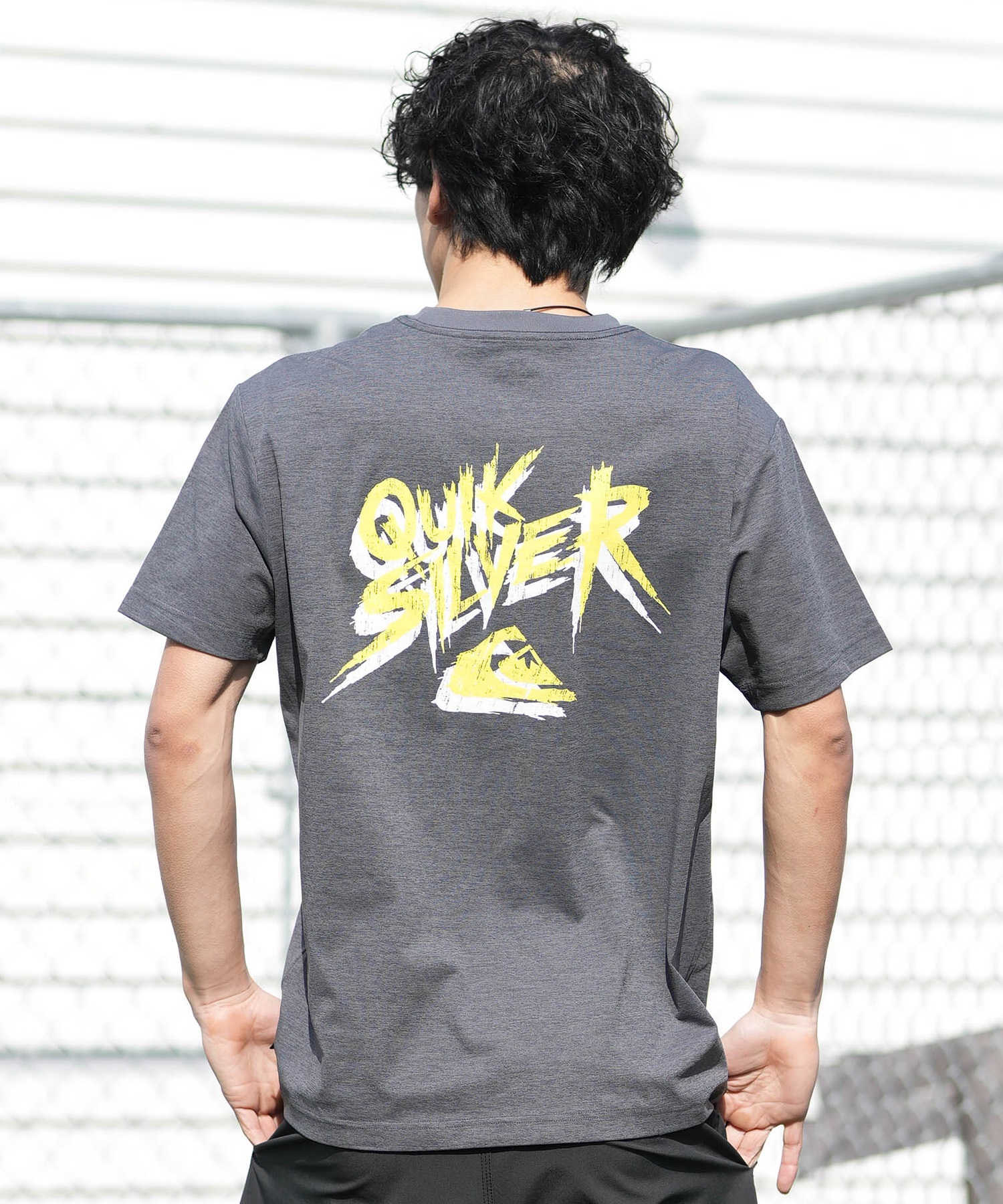 QUIKSILVER クイックシルバー 水着 ラッシュガード 半袖 Tシャツ