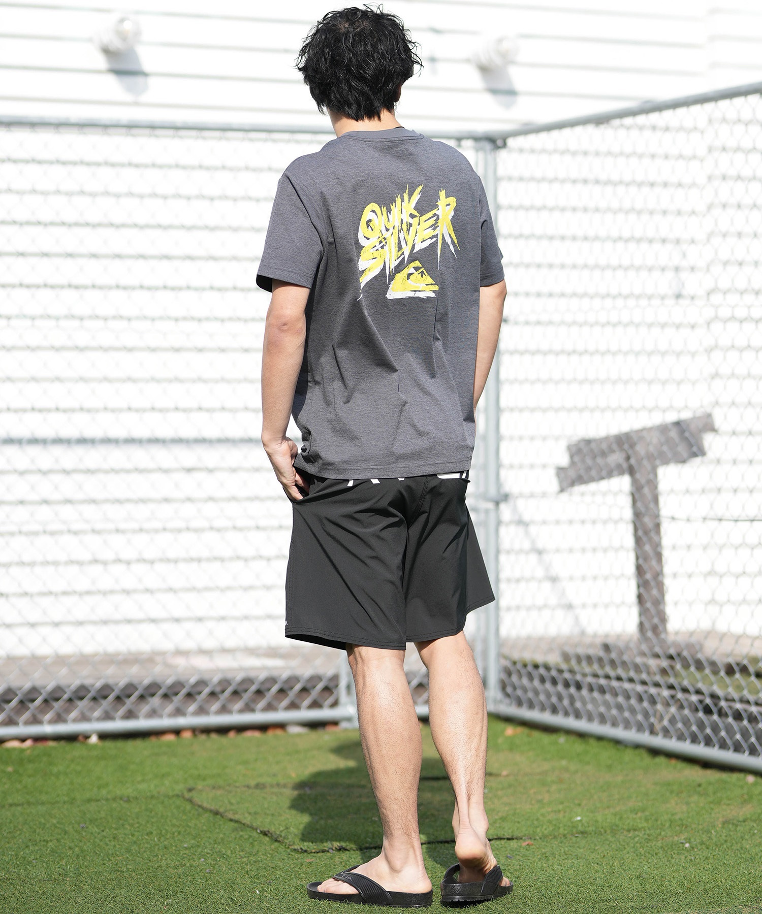 QUIKSILVER クイックシルバー 水着 ラッシュガード 半袖 Tシャツ