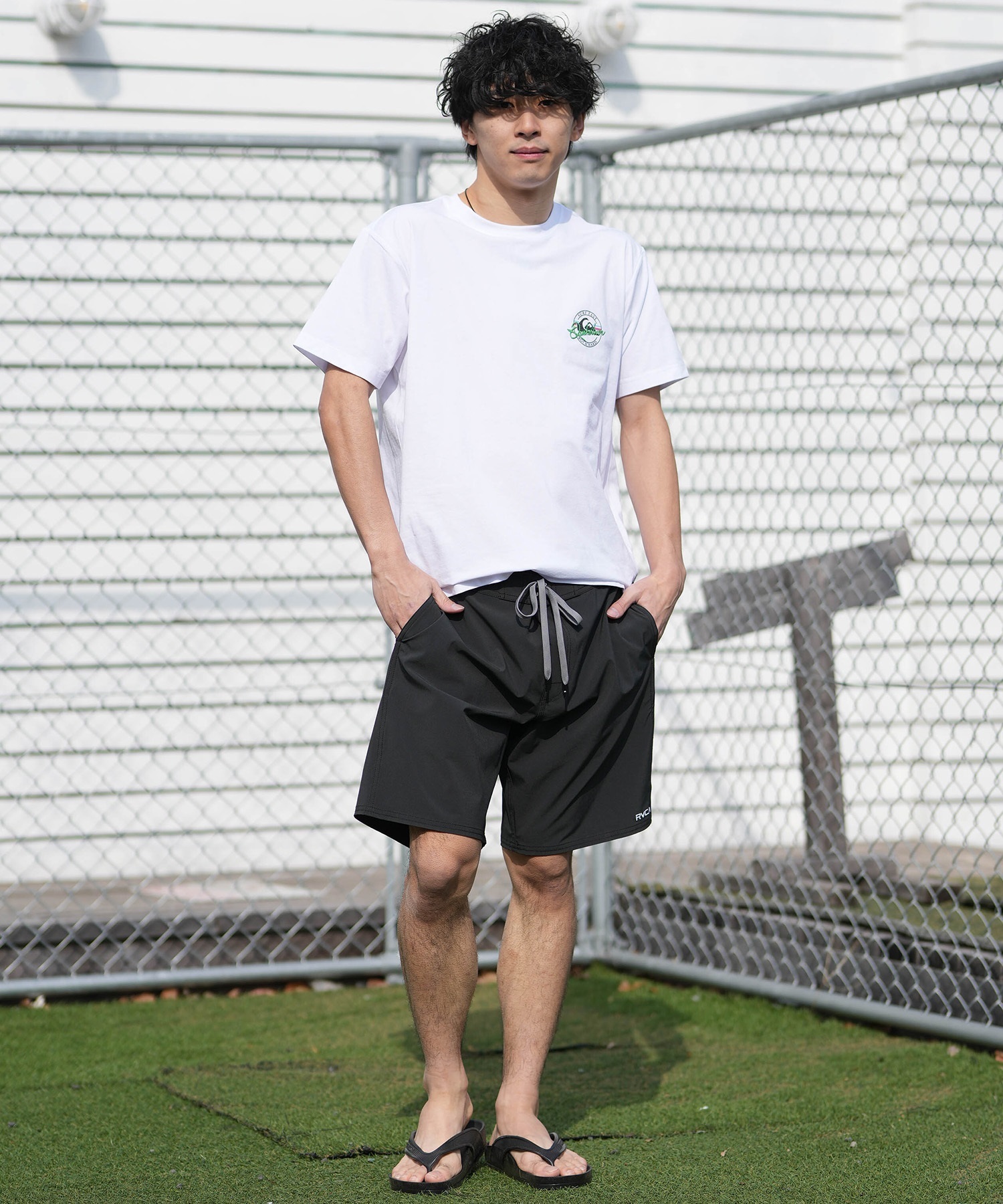 QUIKSILVER クイックシルバー 水着 ラッシュガード 半袖 Tシャツ メンズ UVカット 軽量 速乾 水陸両用 QLY261627M ムラサキスポーツ限定(WHT-M)