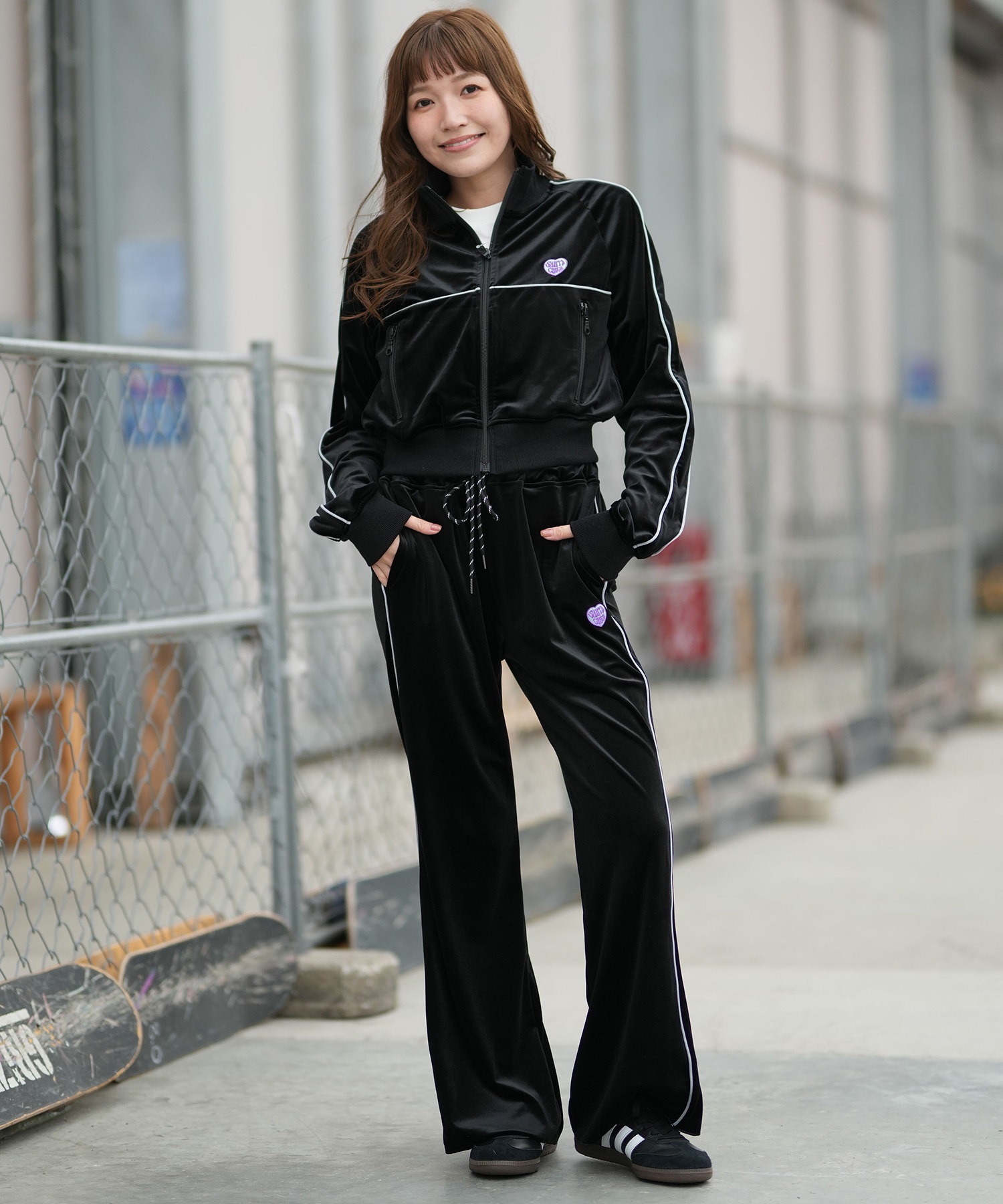 SANTACRUZ サンタクルーズ ロングパンツ レディース ベロア生地 セットアップ対応 502261531 ムラサキスポーツ限定(BLACK-M)