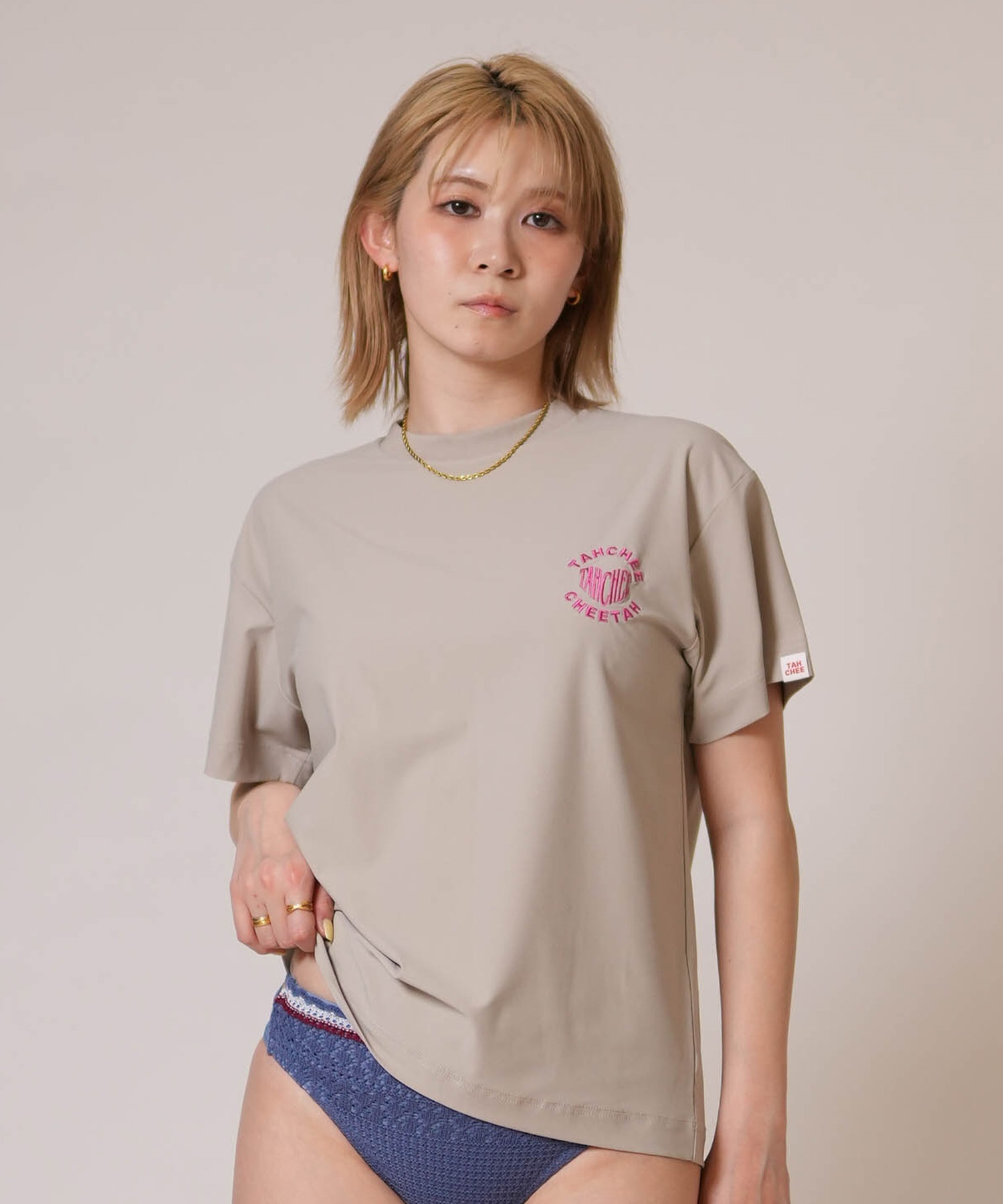 TAHCHEE ターチー 半袖 Tシャツ レディース バックプリント TC260900-04(BEIGE-M)