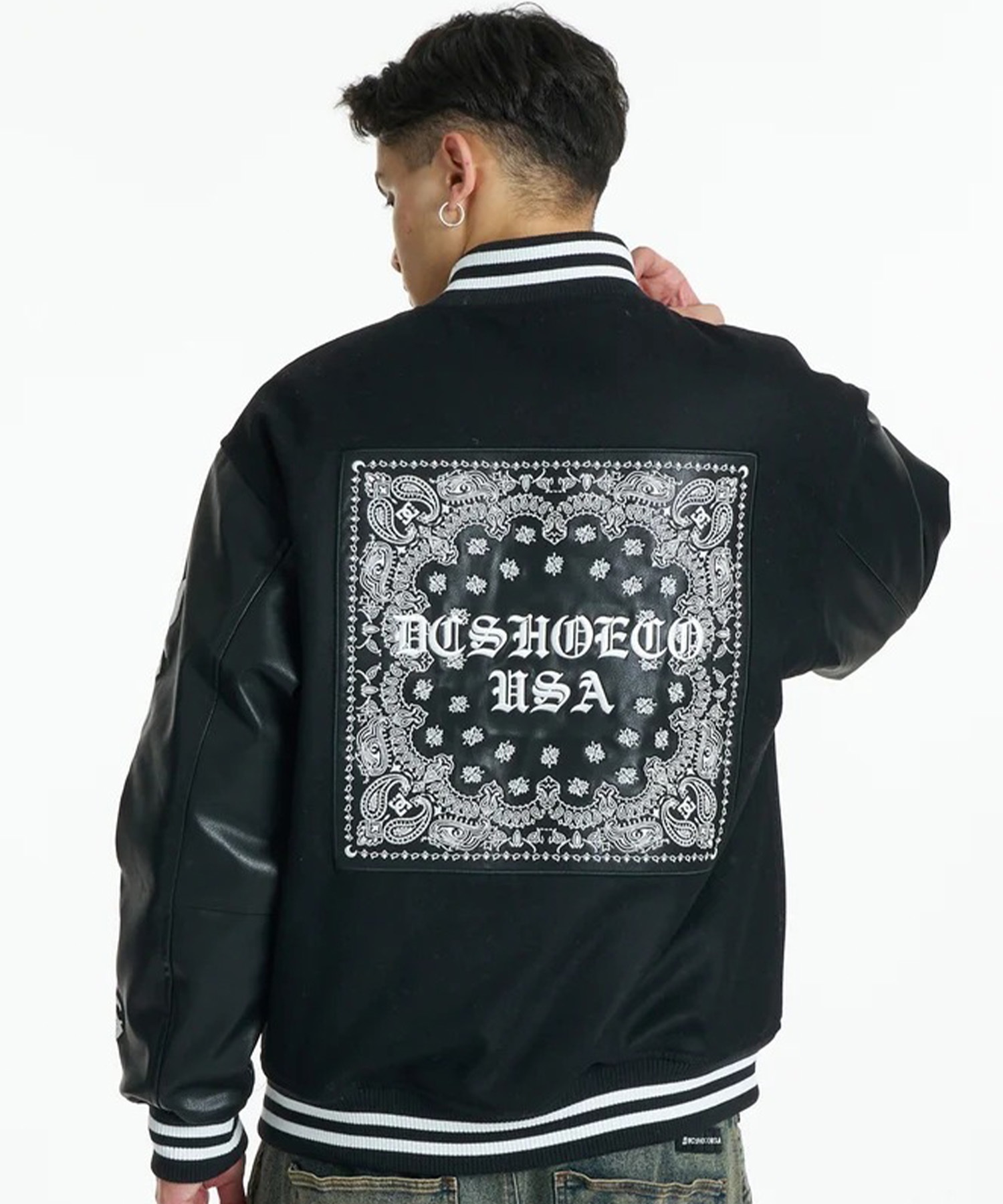   Jeans スタジャン 黒 DC ディーシー スタジャン メンズ バックプリント 26 VARSITY JACKET