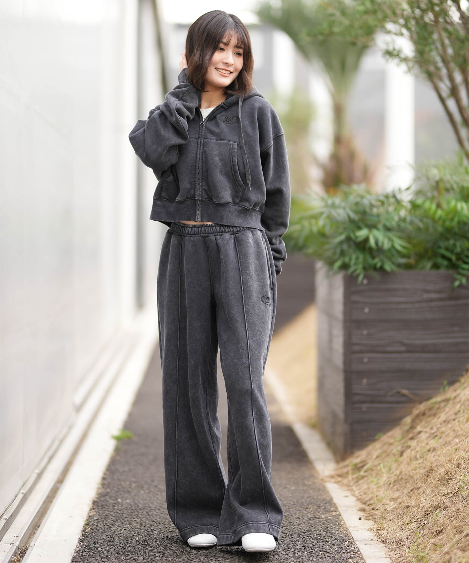 DC ディーシー ジップアップ パーカー レディース クロップド丈 ショート丈 26 WS HIDDEN SHORT Z LZH261309(BKS-M)