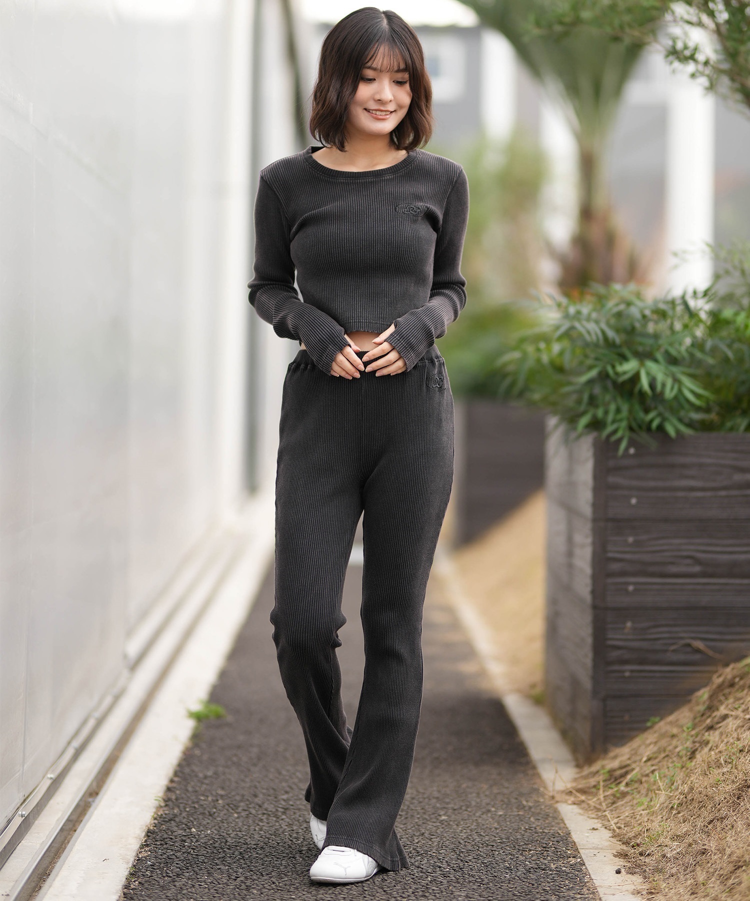 Smyeon レイヤードフレアパンツ黒 DC ディーシー ロングパンツ レディース フレア パンツ 26 WS TELECO