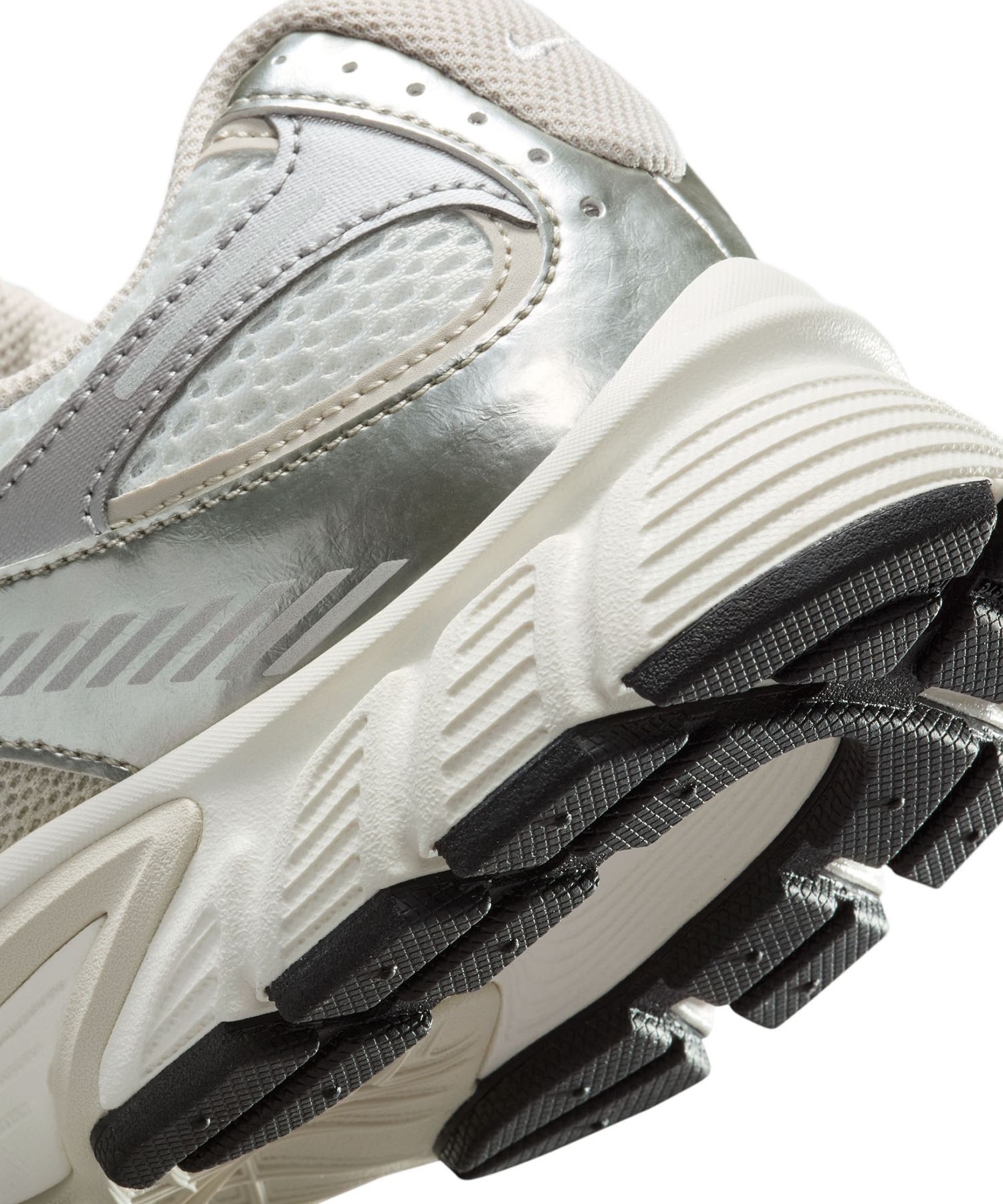 NIKE ナイキ スニーカー レディース ランニング WS V5 RNR HQ7901-104