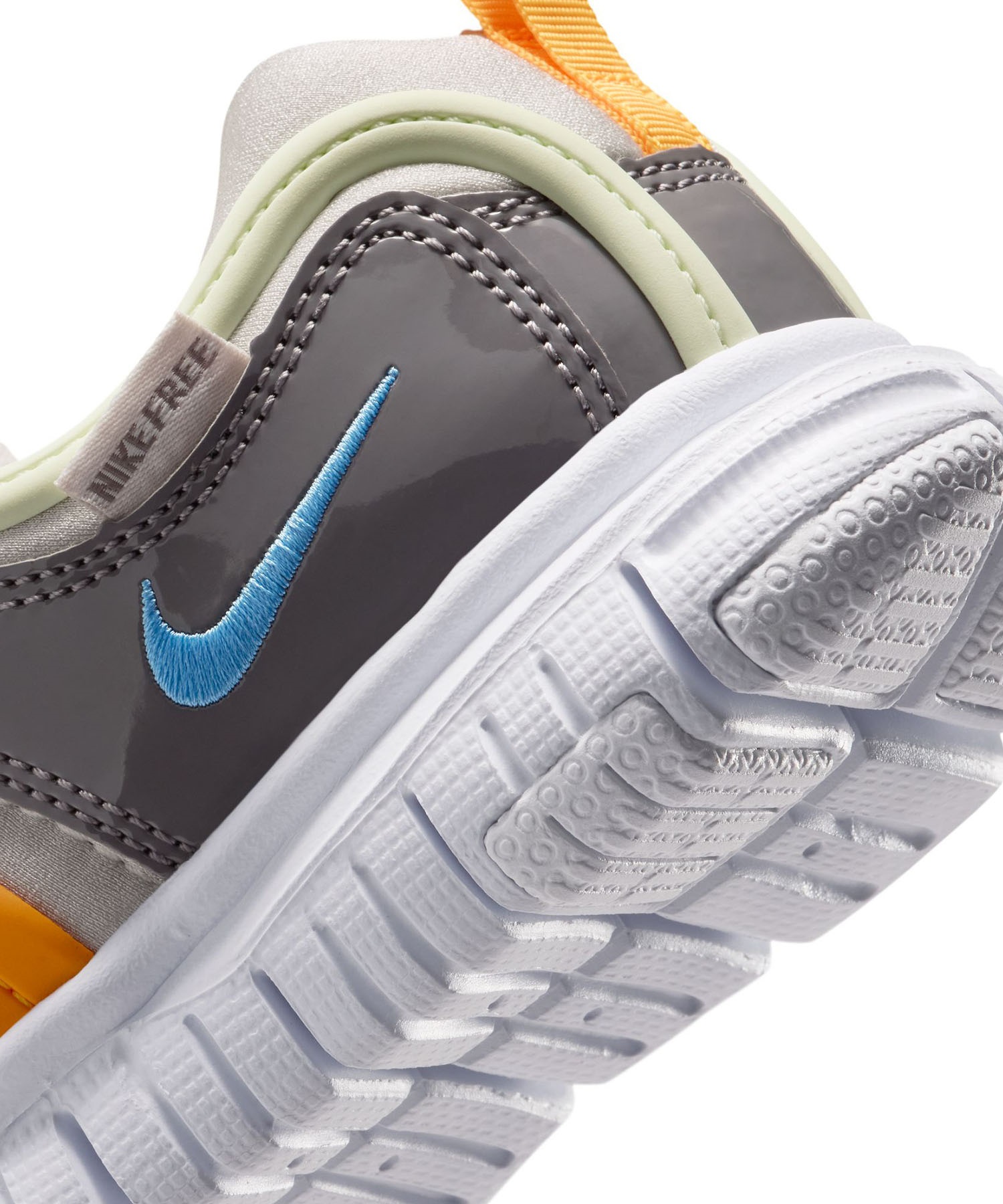 NIKE ナイキ スニーカー キッズ ジュニア スリッポン DYNAMO FREE PS