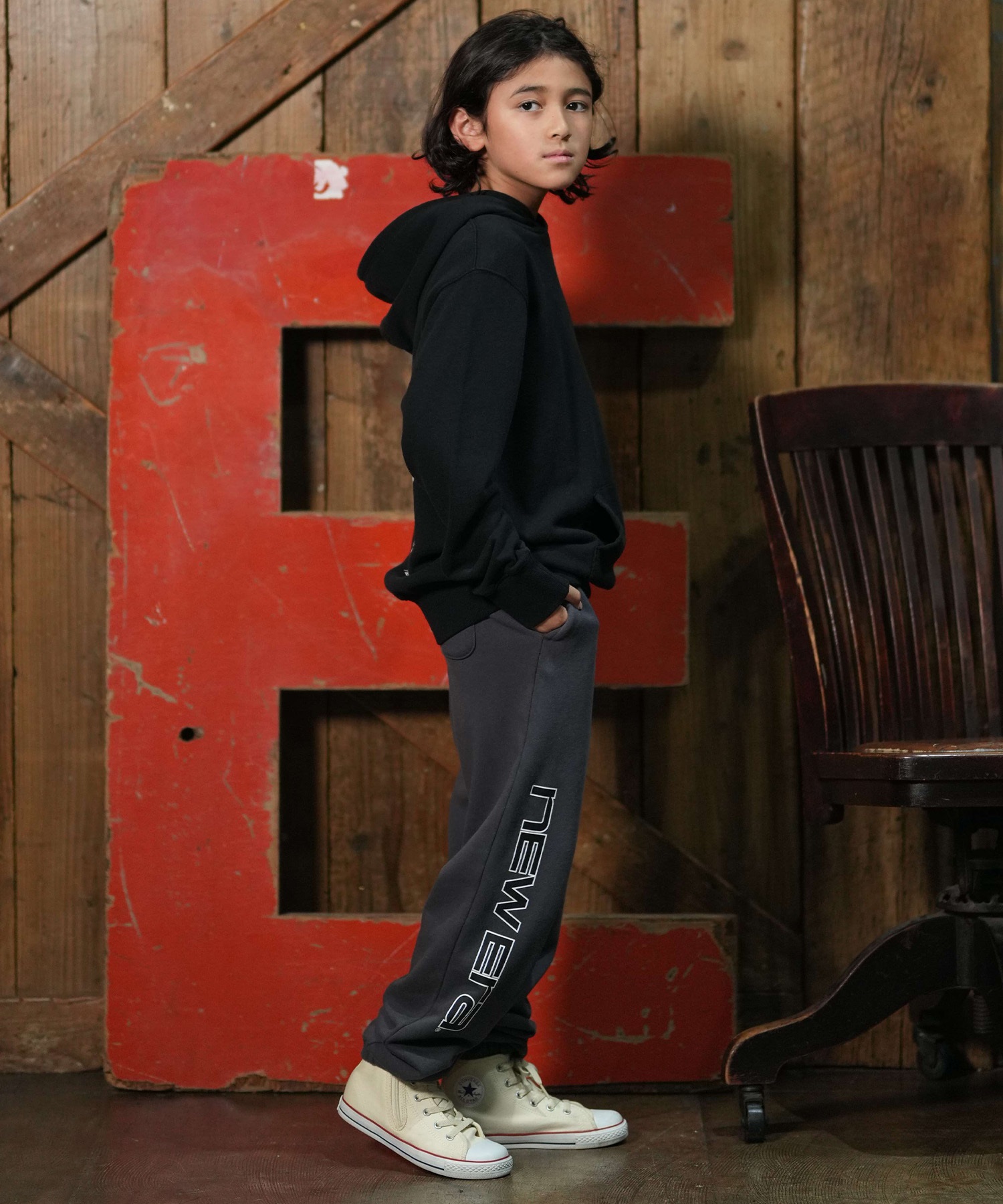 NEW ERA ニューエラ プルオーバー パーカー フーディー キッズ 子供