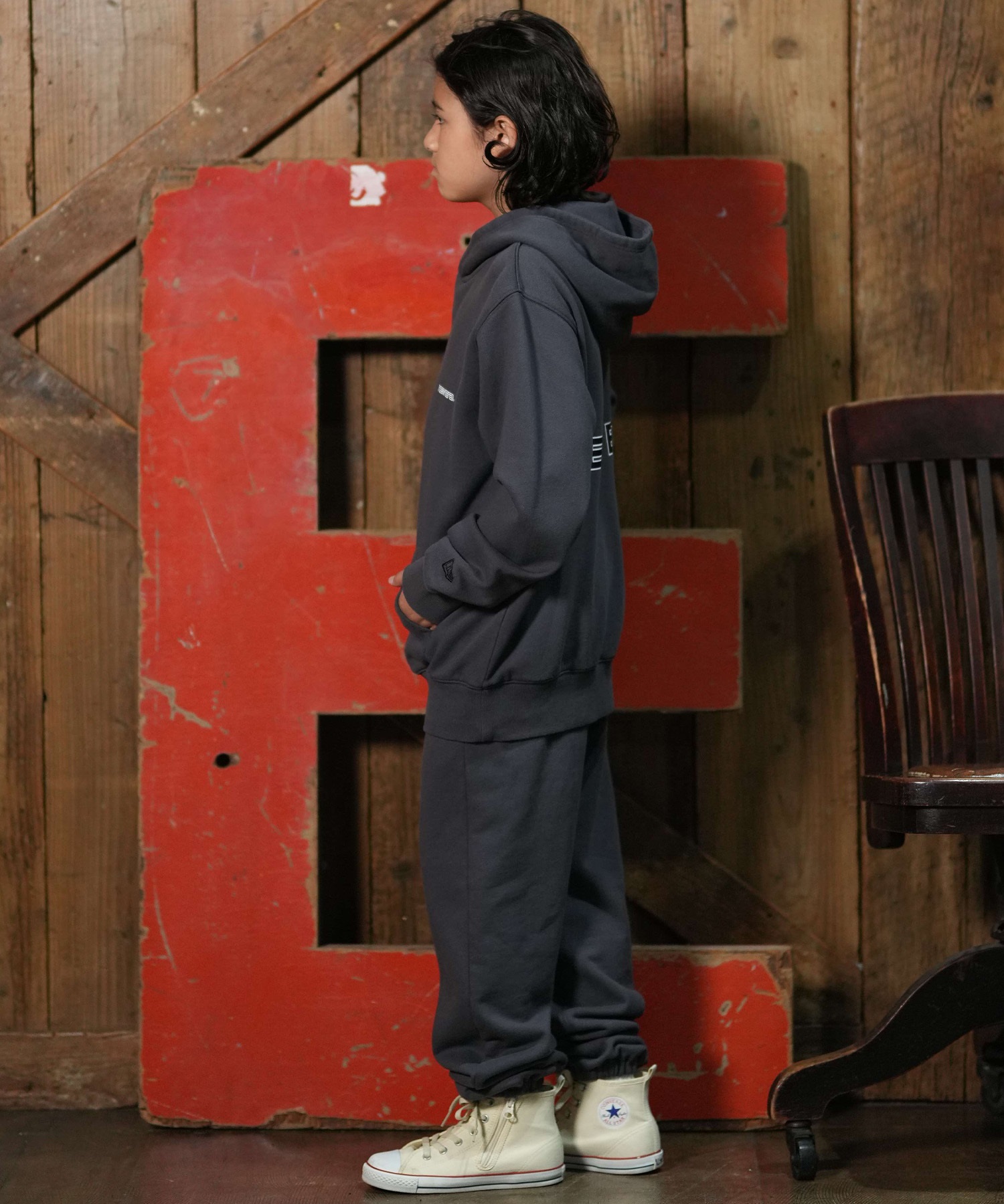 NEW ERA ニューエラ プルオーバー パーカー フーディー キッズ 子供