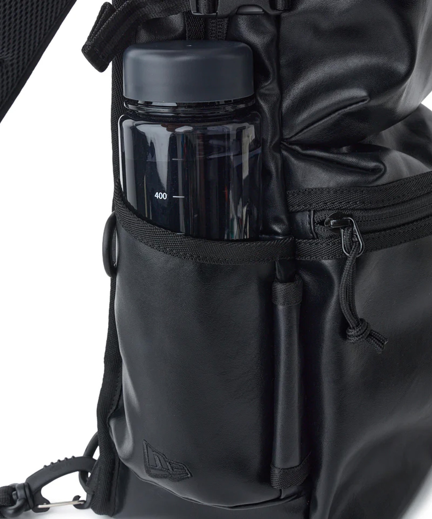 NEW ERA　ニューエラ 　スリングボディバッグ 　ブラックレザー NEW ERA ニューエラ ボディバッグ スリングボディバッグ 12L