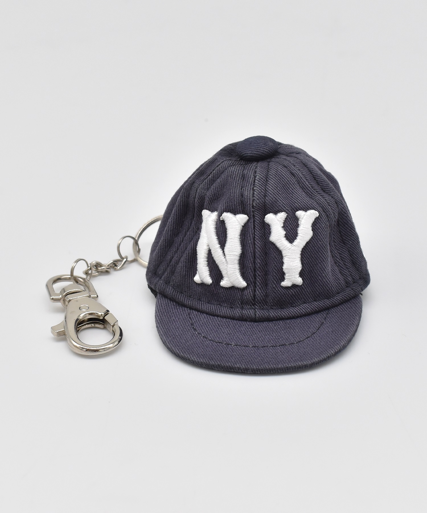 NEW ERA ニューエラ キーホルダー ニューヨーク・ヤンキース ムラサキ
