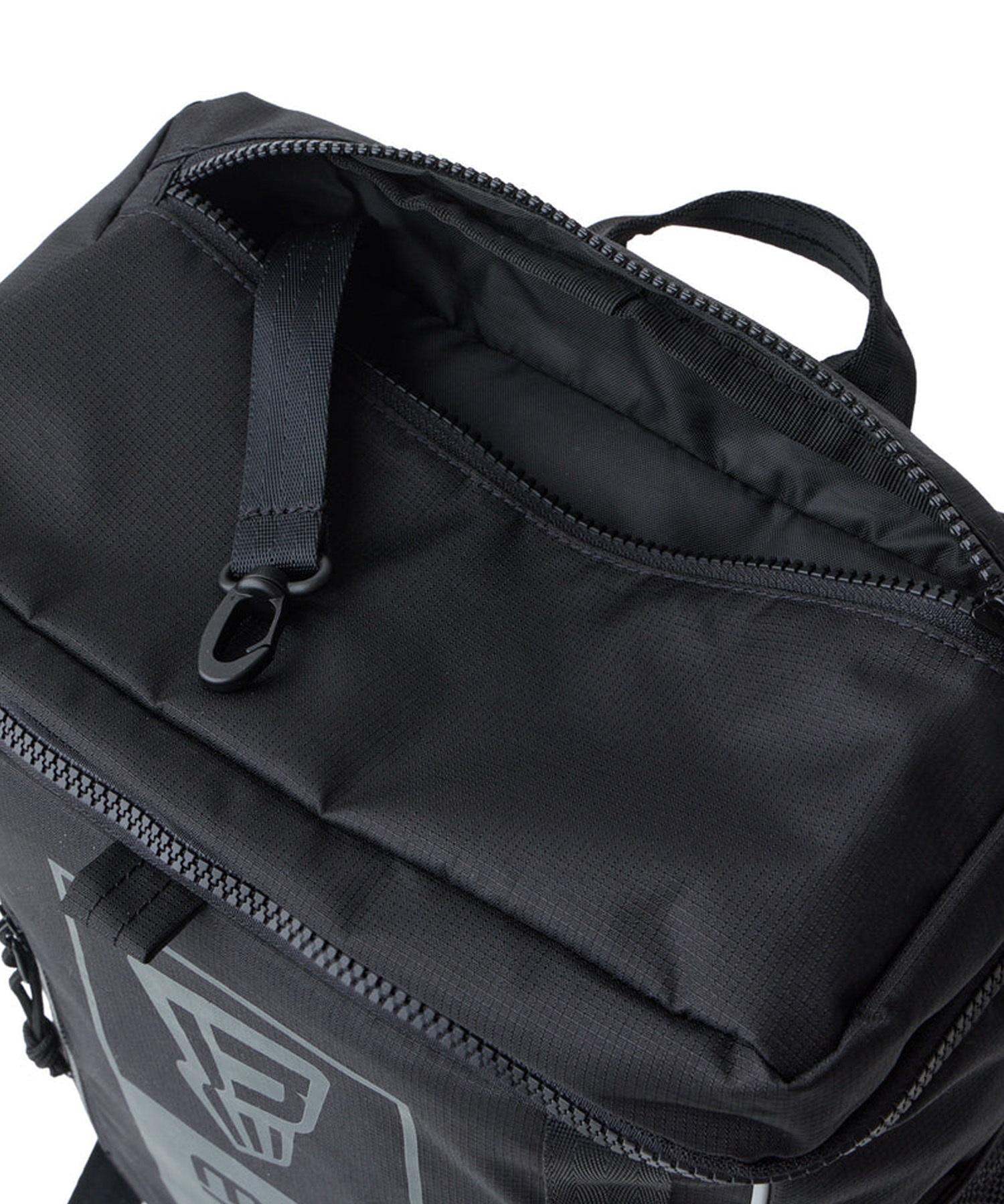 NEW ERA ニューエラ バックパック リュック キッズ ジュニア 子供 Youth ボックスパック 16L NEW ERAロゴ ブラック リフレクトシルバー 14750829(BLK-FREE)