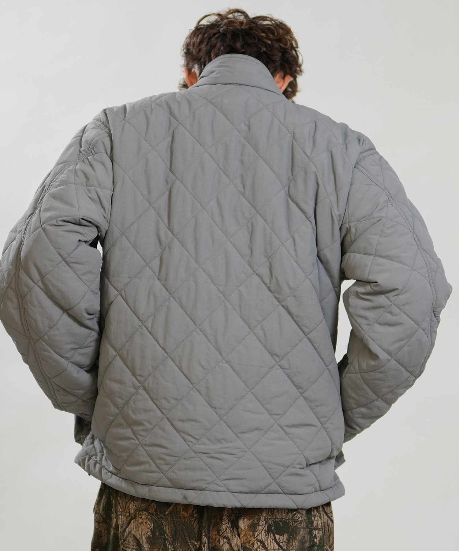 ※美品！値下げしました※ノースフェイス グレー キルティングジャケット THE NORTH FACE ザ・ノース・フェイス ジャケット メンズ ワンポイント