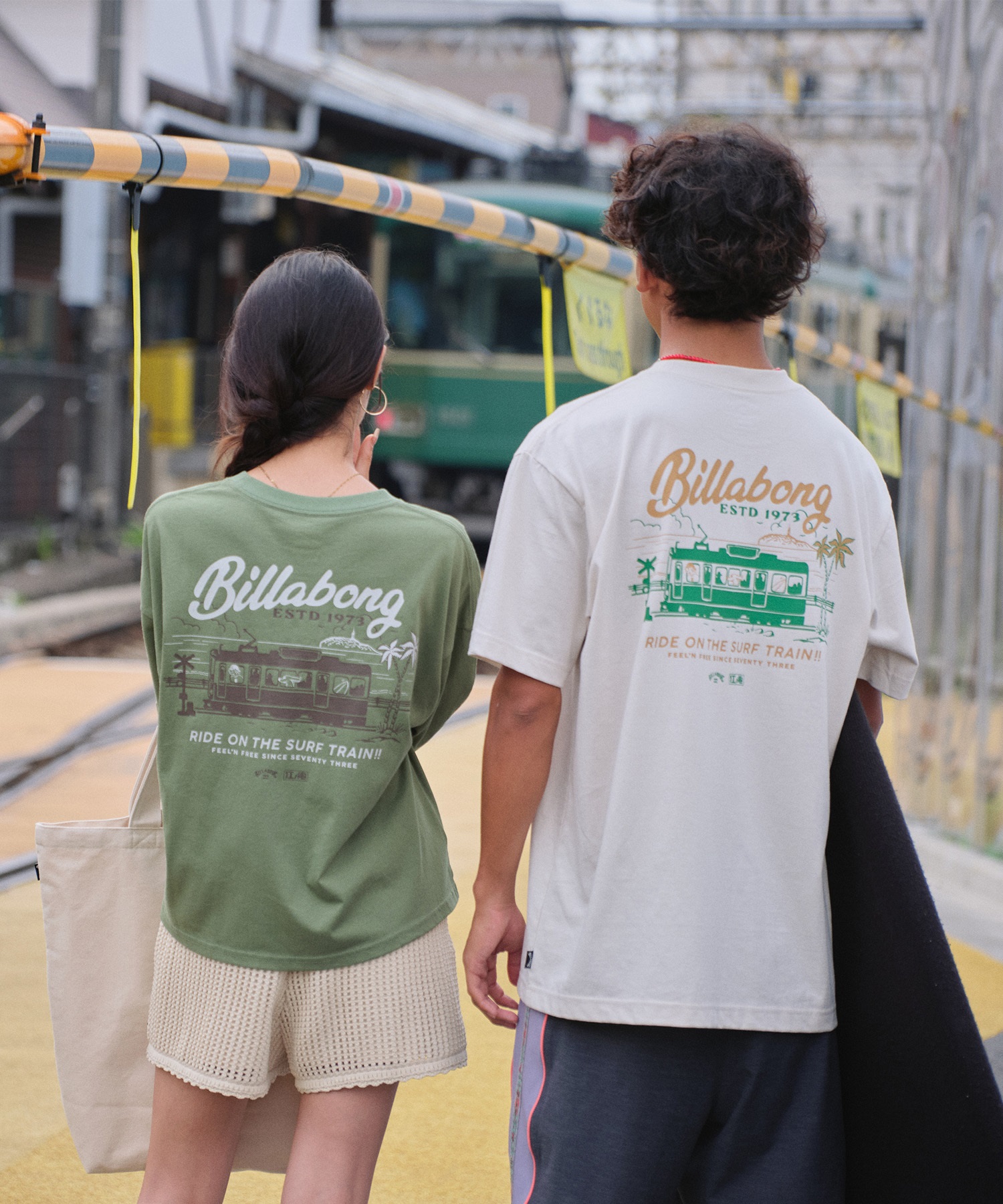 BILLABONG ビラボン × 江ノ電 コラボ 半袖 Tシャツ メンズ ロゴ バックプリント BG012214(CRM-M)