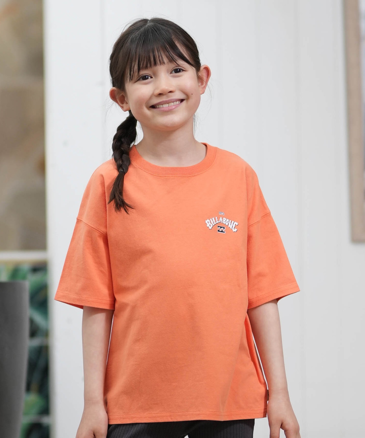 BILLABONG ビラボン 半袖 Tシャツ キッズ ジュニア 子供 バックプリント MESSAGE ARCH BG015251(OFB-130cm)