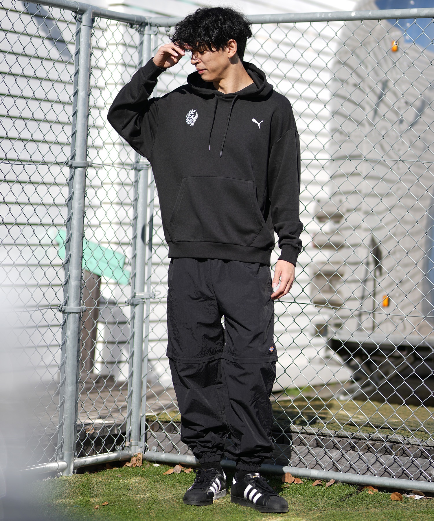 PUMA プーマ プルオーバー パーカー メンズ モンスターハンターワイルズ コラボレーション 636483(01-M)