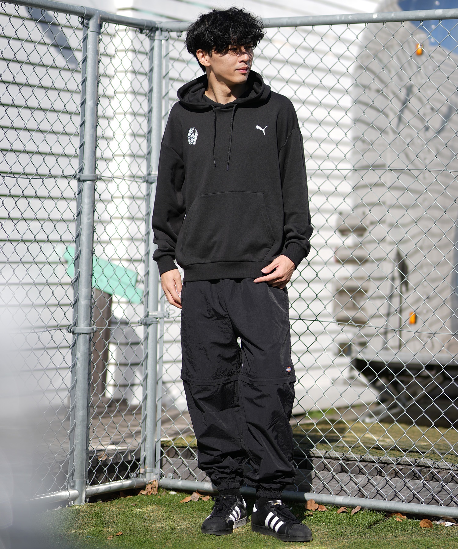 PUMA プーマ プルオーバー パーカー メンズ モンスターハンターワイルズ コラボレーション 636483(01-M)